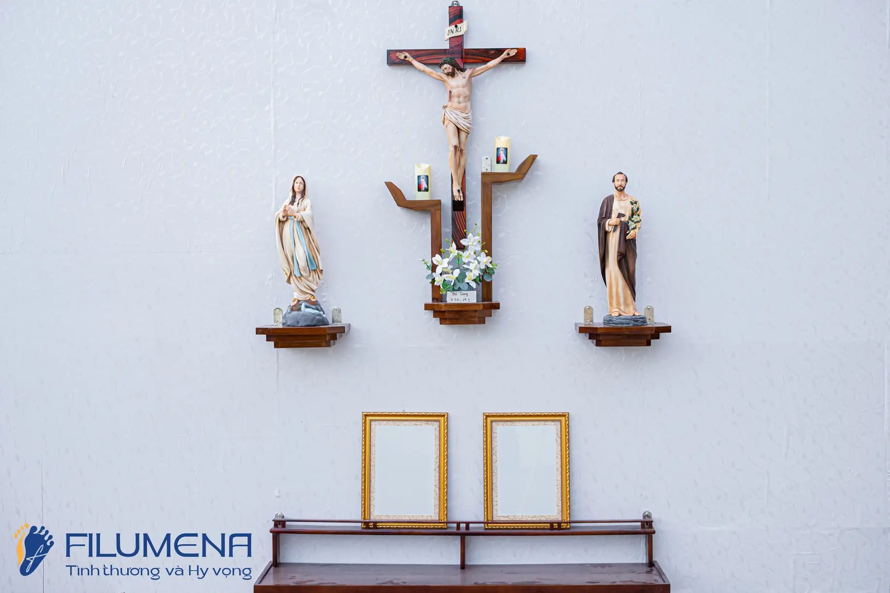 Các mẫu Bàn thờ Công giáo phòng khách đẹp của Filumena. Một số mẫu Bàn thờ Công giáo đẹp do quý khách gửi về