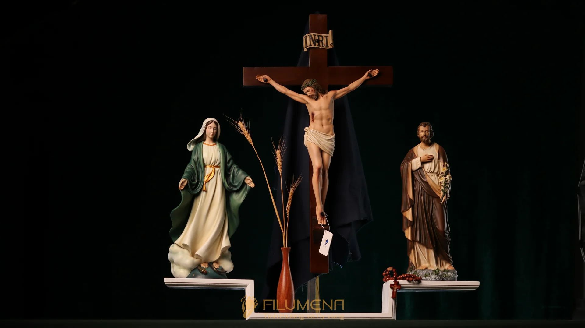 Bàn thờ Chúa bằng gỗ 1 kệ 2 cánh mã BT4