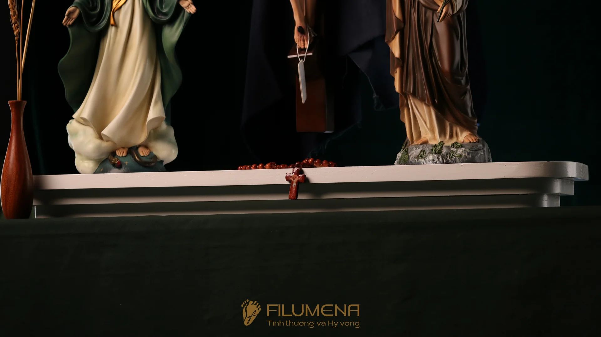 Bàn thờ Thiên Chúa bằng gỗ 1 kệ 3 tầng mã BT3