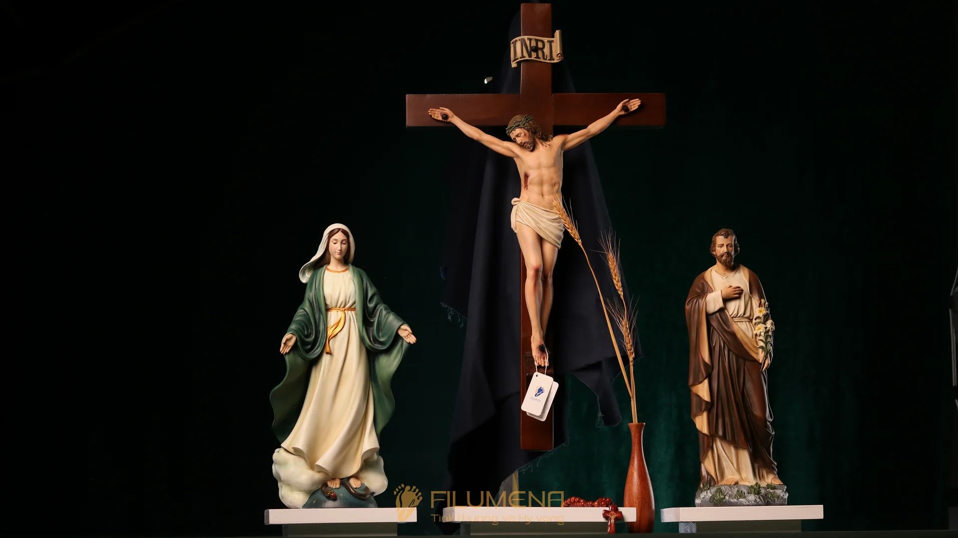 Bàn thờ Công giáo bằng gỗ 3 kệ 2 tầng màu trắng BT2