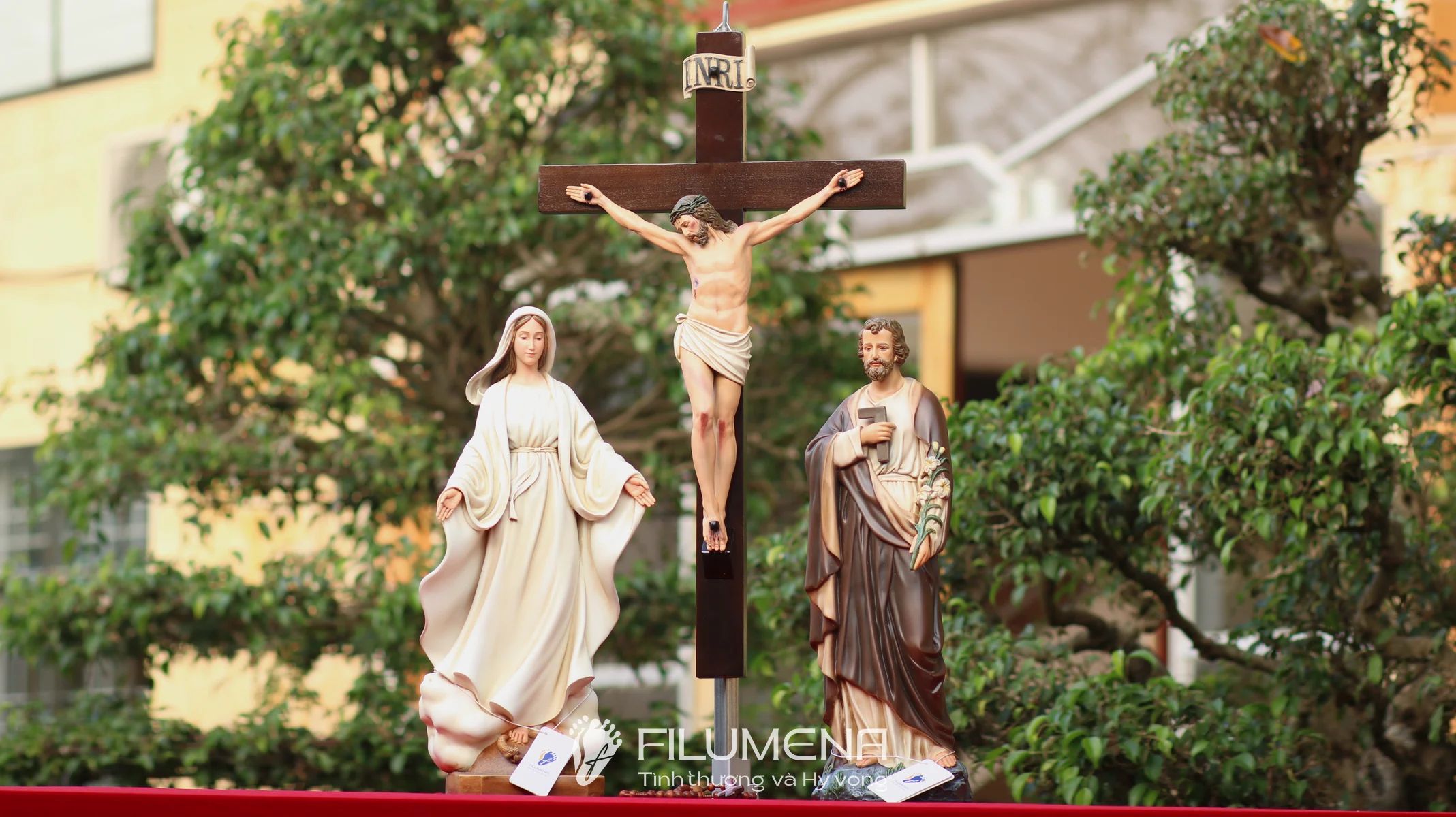 Bộ tượng Bàn thờ Chúa 50 cm tông màu trắng ngà M3