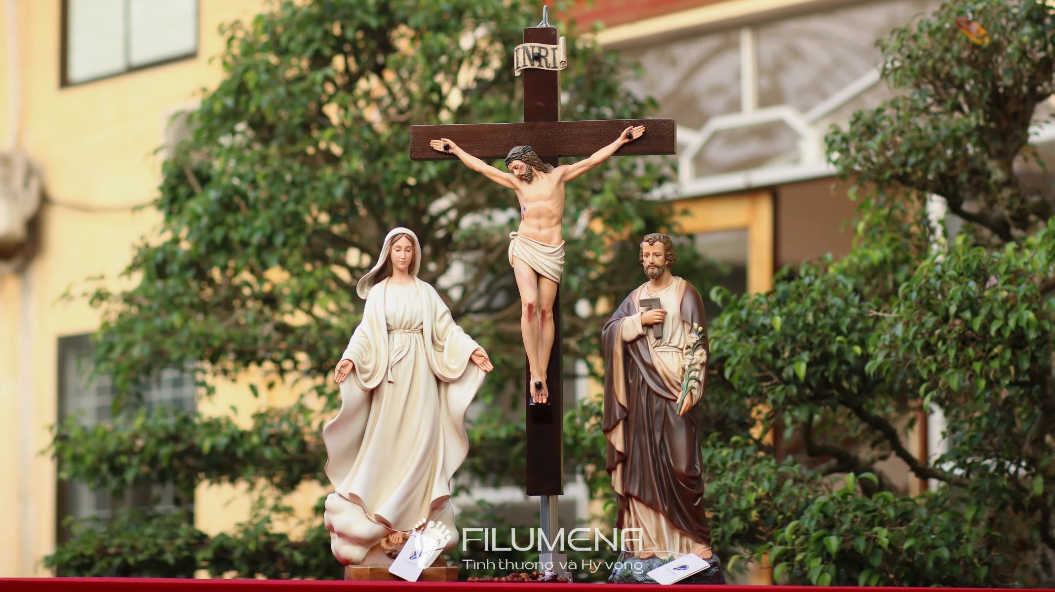 Bộ tượng Bàn thờ Chúa 50 cm tông màu trắng ngà M3