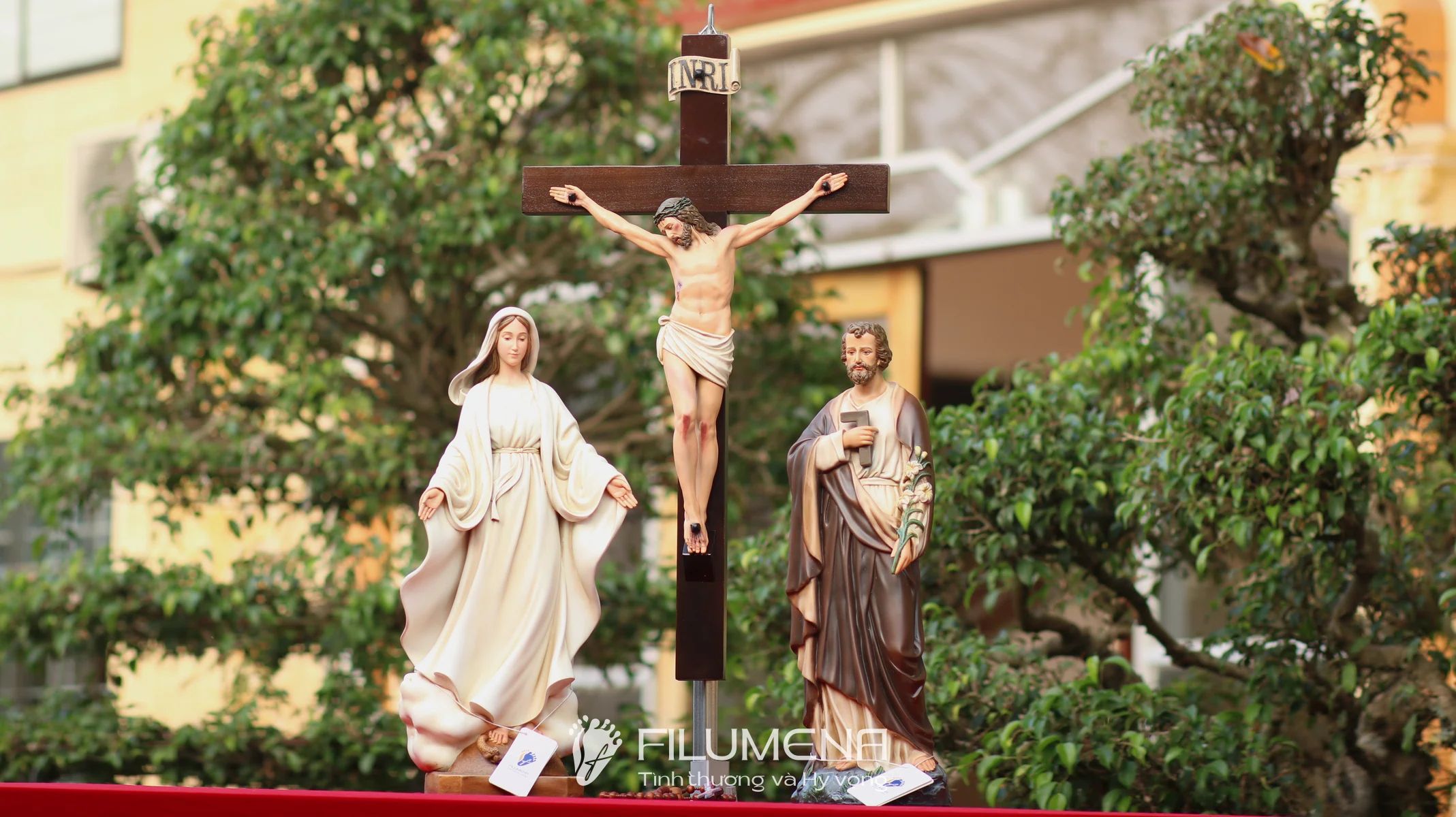 Bộ tượng Bàn thờ Chúa 50 cm tông màu trắng ngà M3