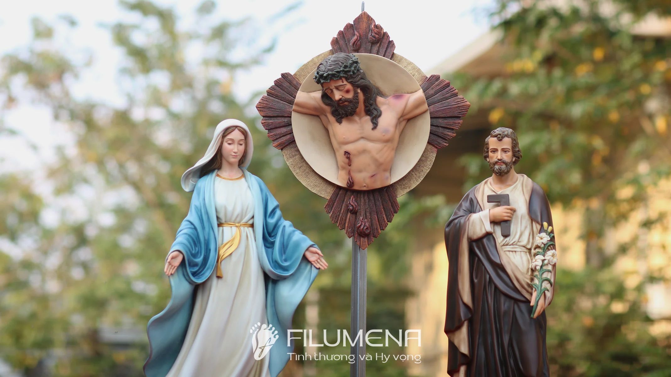 Bộ tượng Bàn thờ Chúa 60 cm tông màu cổ điển M1với phù điêu Chúa chuộc tội 40 cm