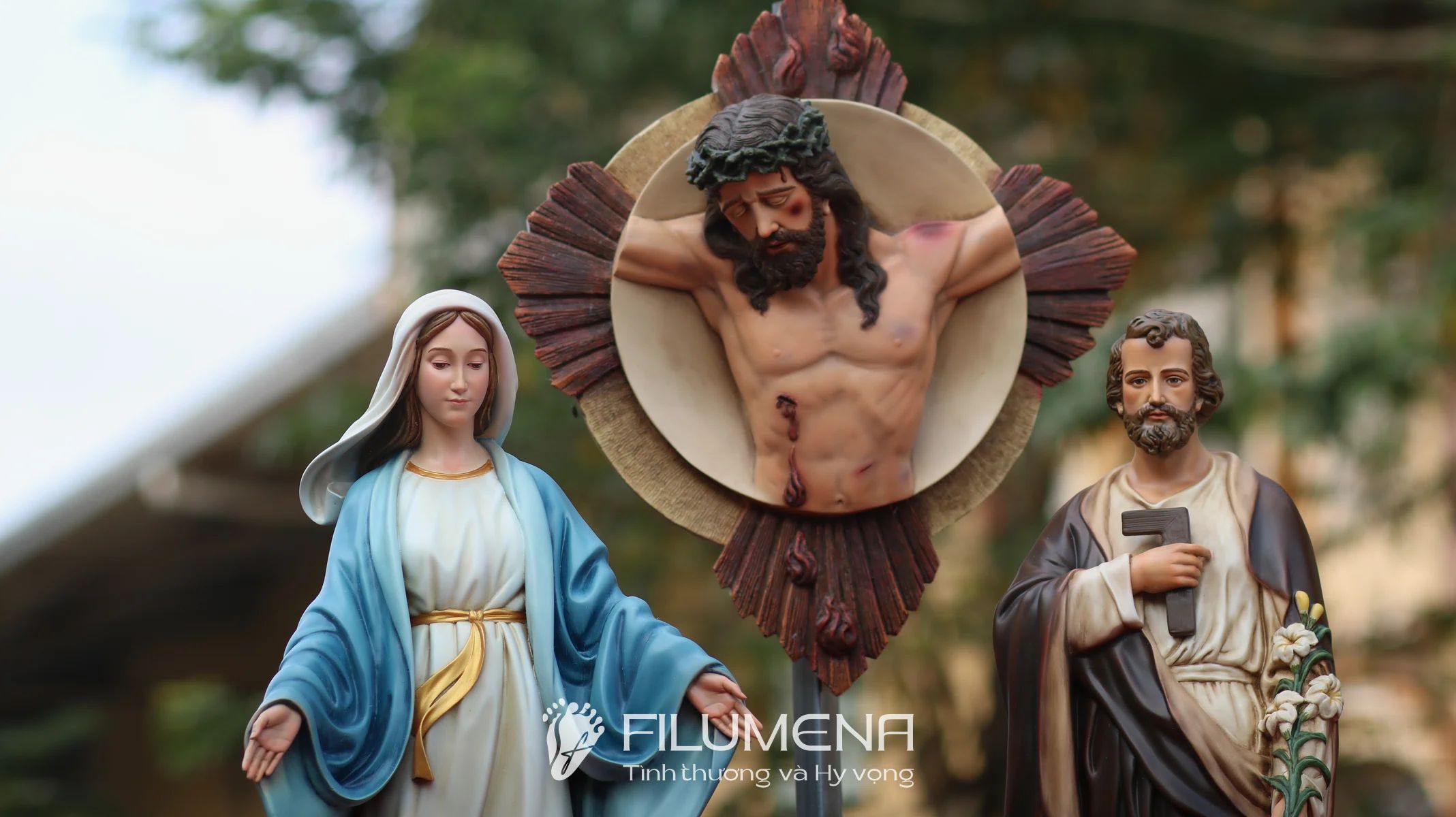 Bộ tượng Bàn thờ Chúa 60 cm tông màu cổ điển M1với phù điêu Chúa chuộc tội 40 cm