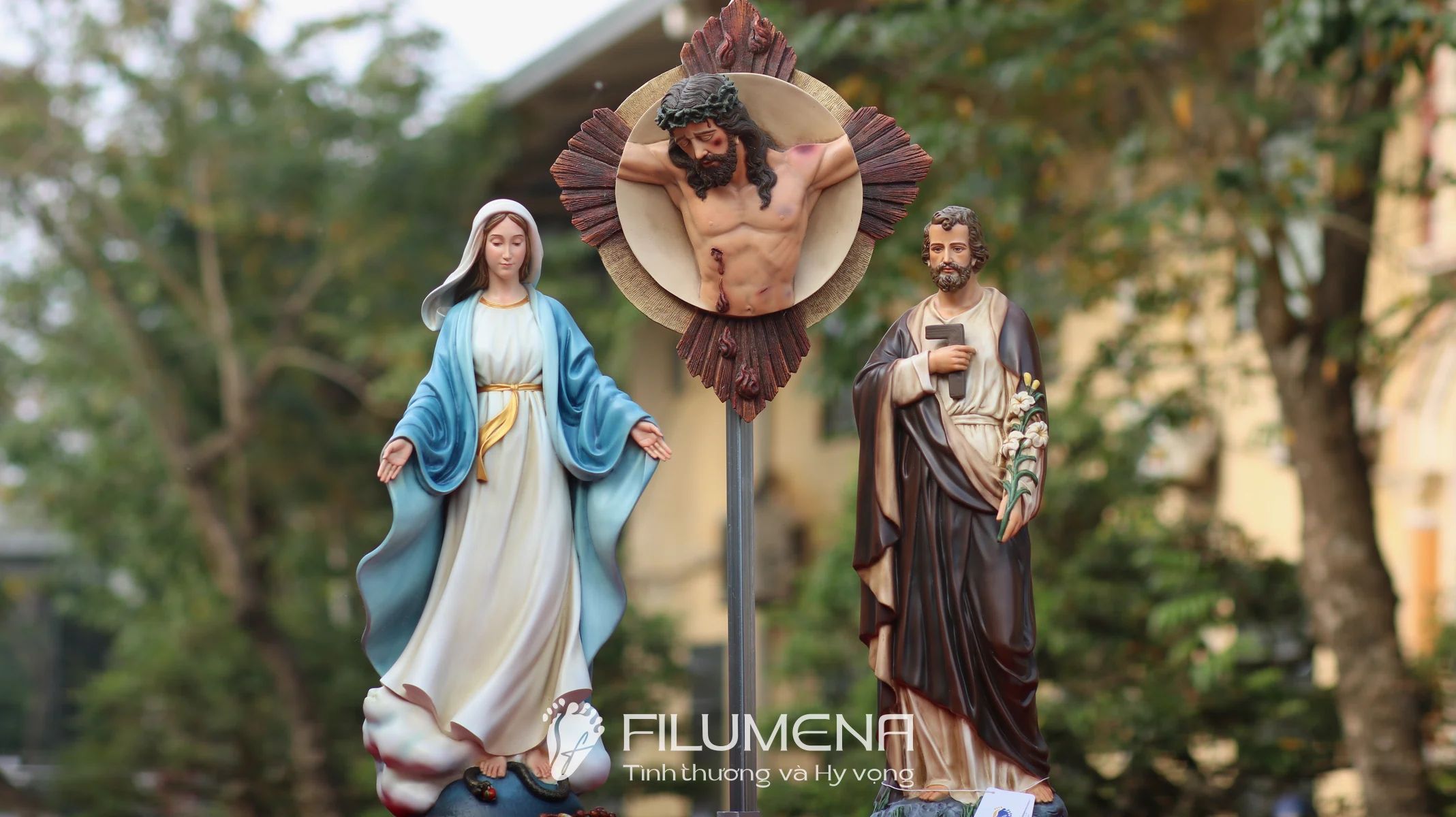 Bộ tượng Bàn thờ Chúa 60 cm tông màu cổ điển M1với phù điêu Chúa chuộc tội 40 cm