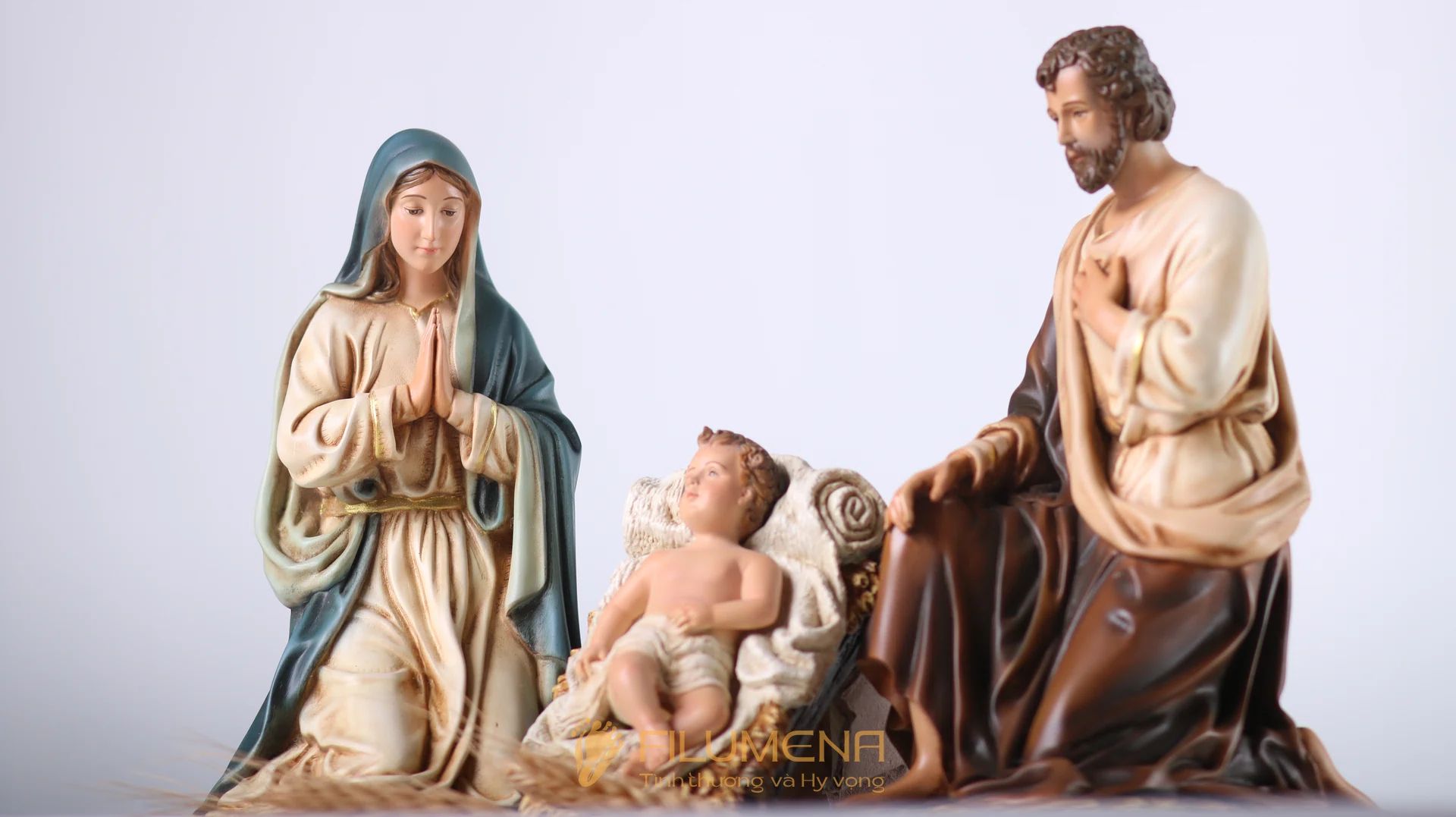 Bộ tượng Giáng sinh mini 20 cm 3 nhân vật tông màu sáng cổ điển