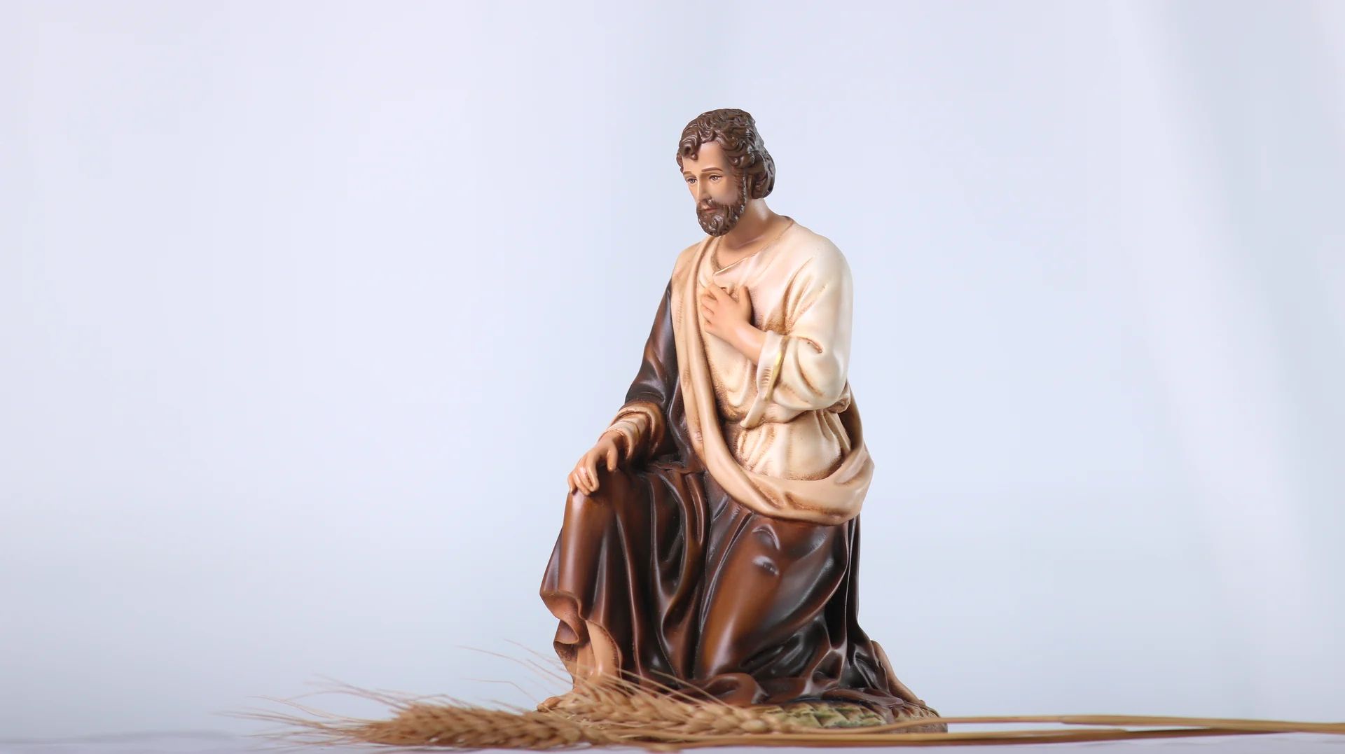 Bộ tượng Giáng sinh 20 cm 5 nhân vật tông màu sáng cổ điển