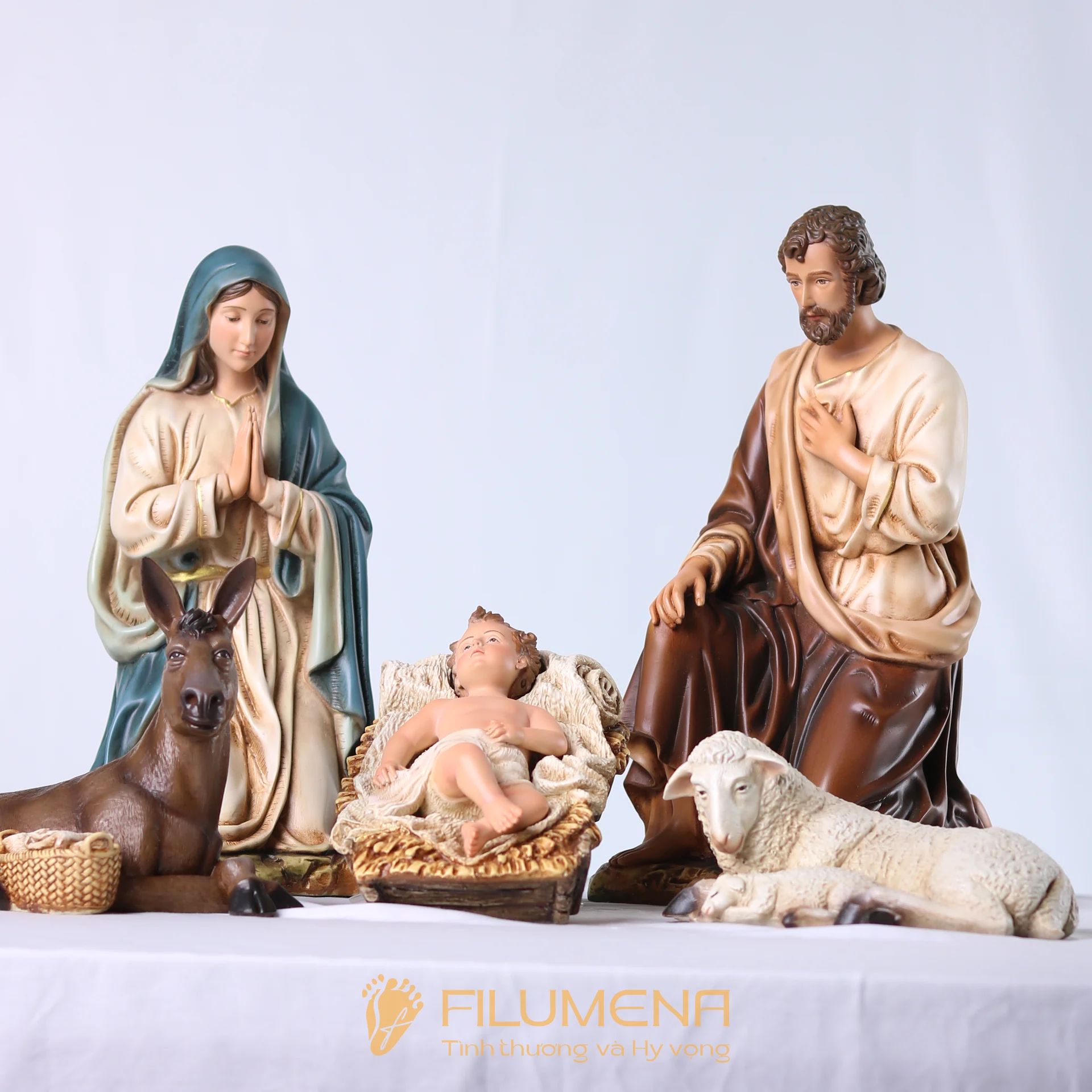 name tại VN. Tượng Công giáo Filumena là tượng của Tình thương và Hy vọng. Bản quyền các tác phẩm tượng Công giáo thuộc về Filumena Art, Cộng hòa Pháp. Filumena sáng tác và sản xuất nhiều mẫu tượng Công giáo khác như 