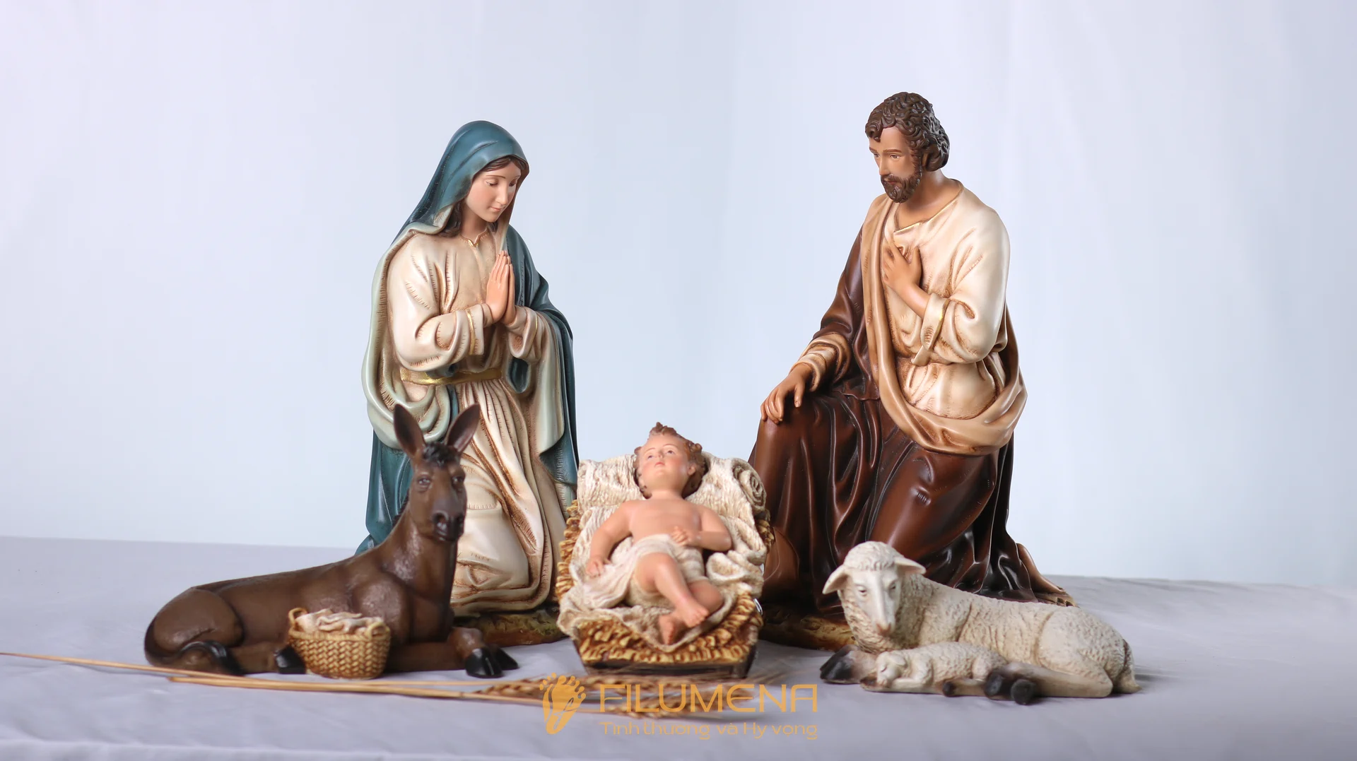 Bộ tượng Giáng sinh 30 cm của Filumena – chuẩn tỉ lệ và giàu cảm xúc