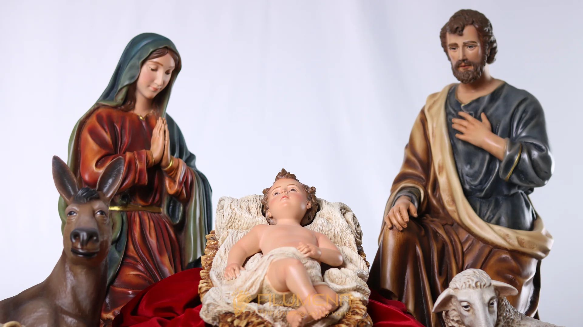 Bộ tượng Giáng sinh 50 cm 5 nhân vật màu trầm cổ điển