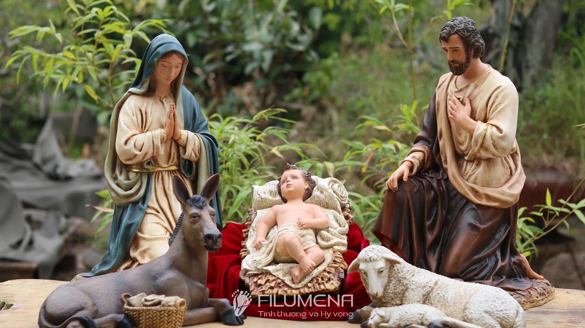 Bộ tượng Giáng sinh 50 cm 5 nhân vật do Filumena sáng tác