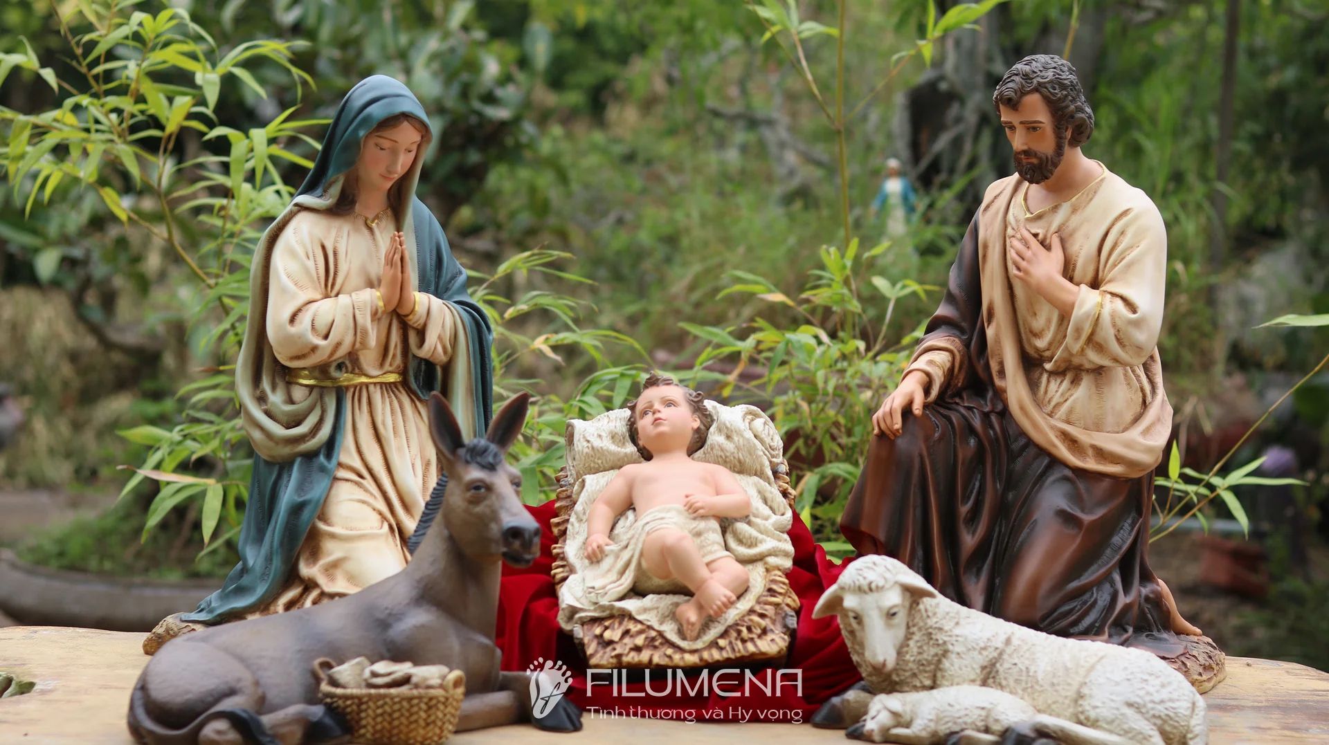 Bộ tượng Giáng sinh 50 cm 5 nhân vật do Filumena sáng tác
