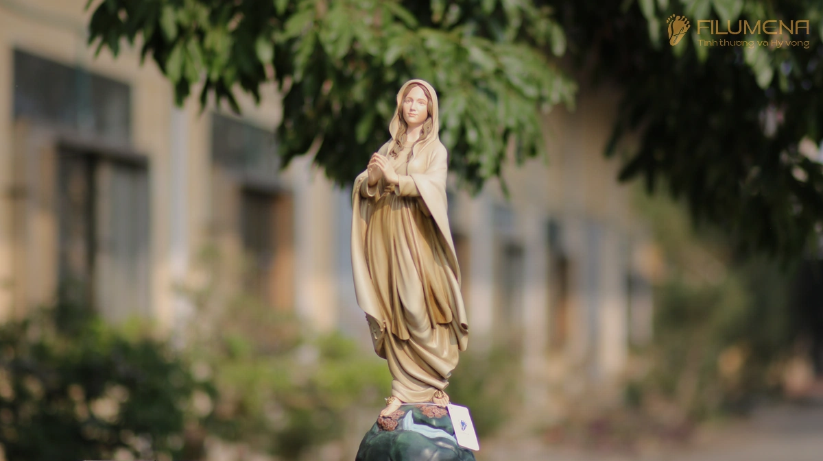 Đức Mẹ Lộ Đức Lourdes và ý nghĩa Đức Tin Công giáo về cầu nguyện sám hối