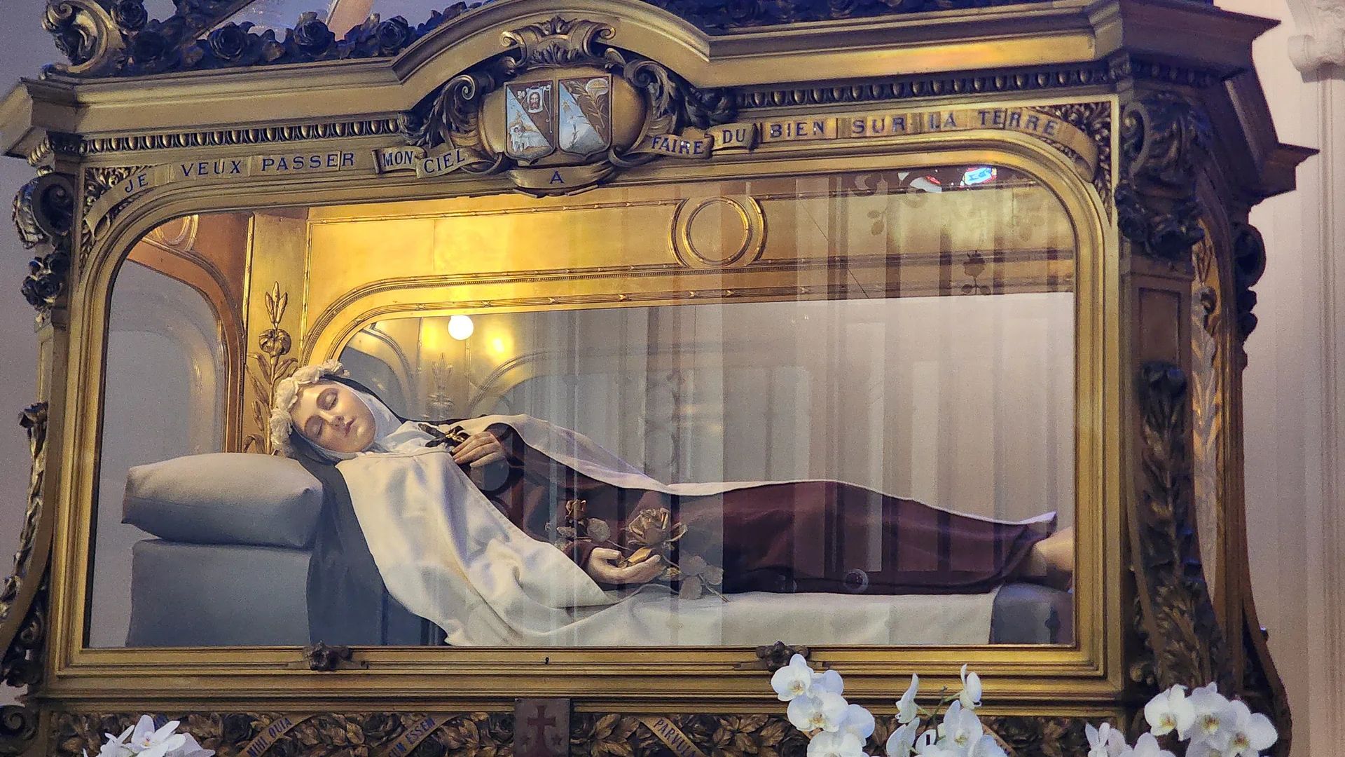 Hành hương viếng Thánh Tê-rê-sa Hài Đồng Giê-su