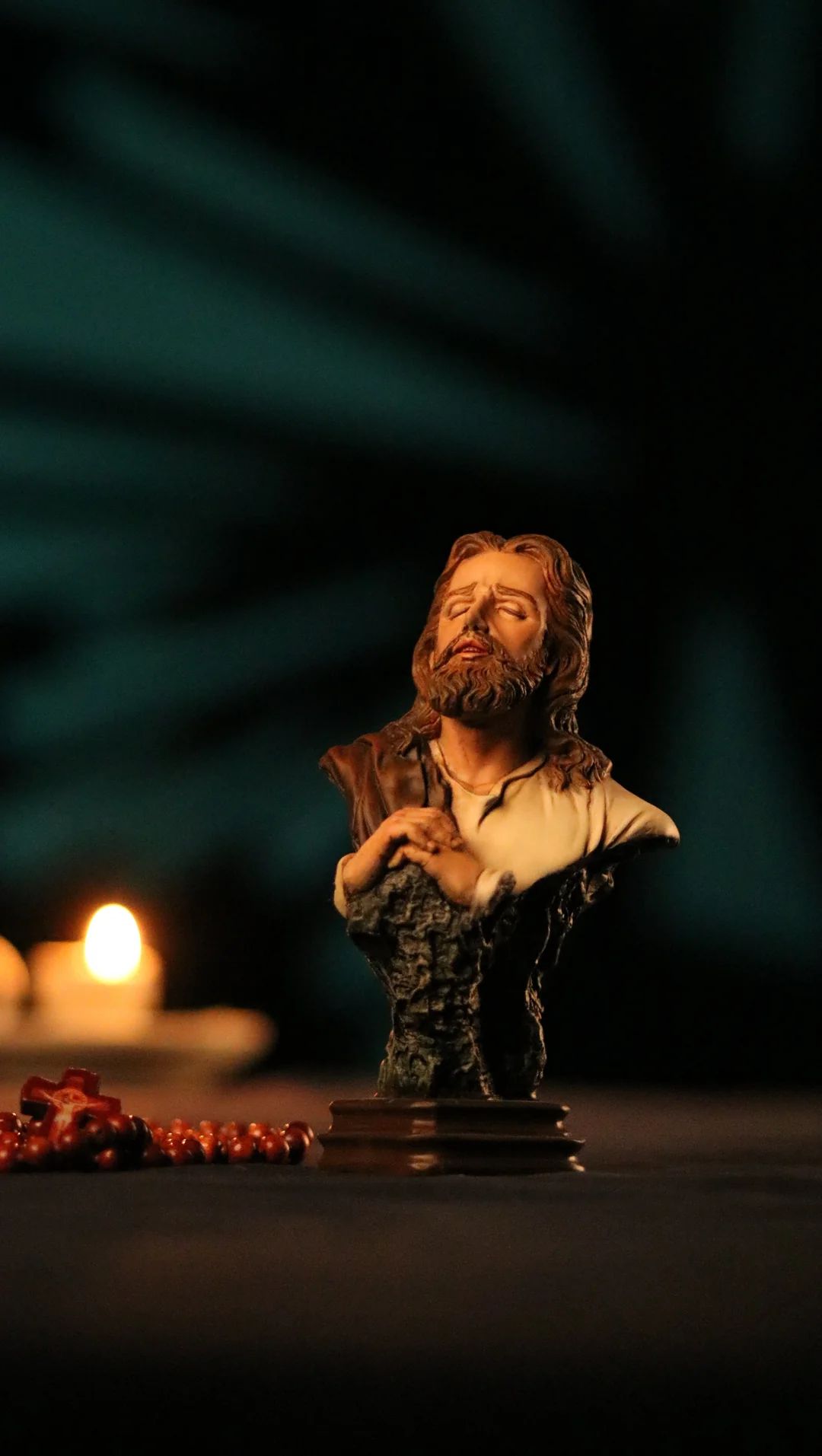 Tượng Chúa cầu nguyện cao 18 cm mã màu M1