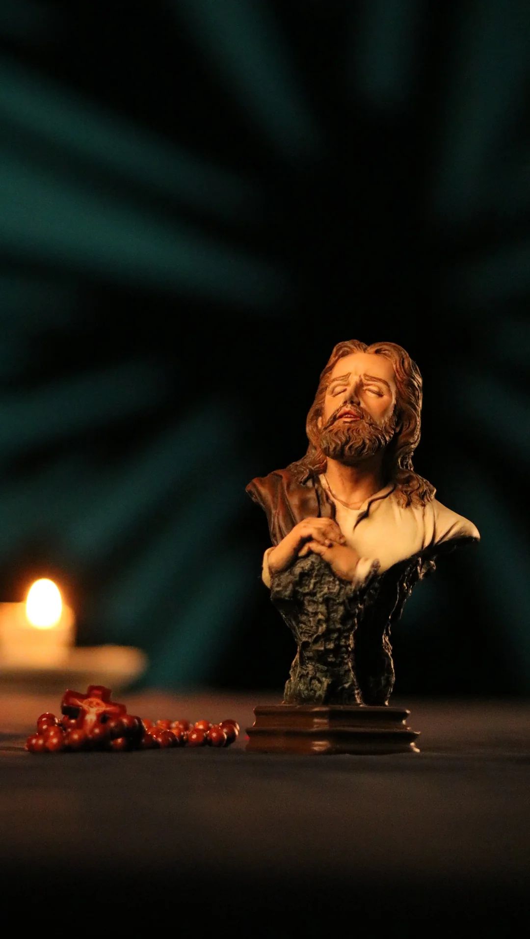 Tượng Chúa cầu nguyện cao 18 cm mã màu M1