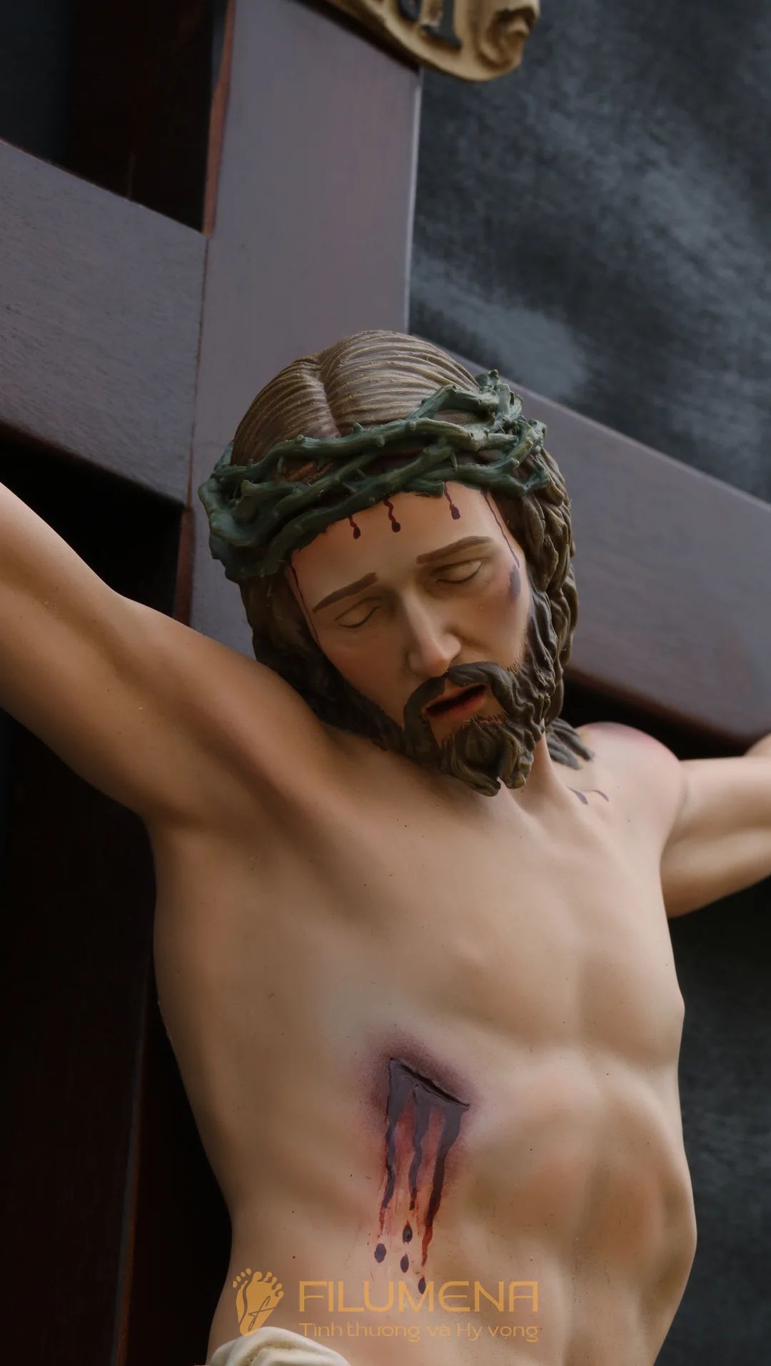 Tượng Chúa chịu nạn cao 50 cm bằng bột đá - Thánh giá gỗ