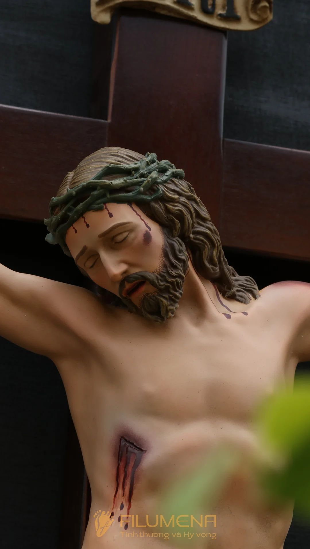 Tượng Chúa chịu nạn cao 50 cm bằng bột đá - Thánh giá gỗ