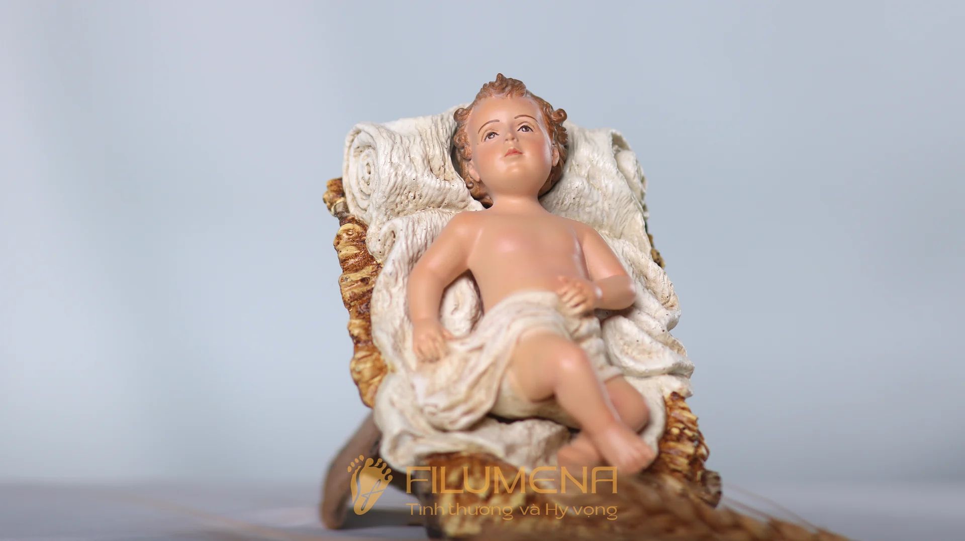 Bộ tượng Giáng sinh 20 cm 5 nhân vật tông màu sáng cổ điển