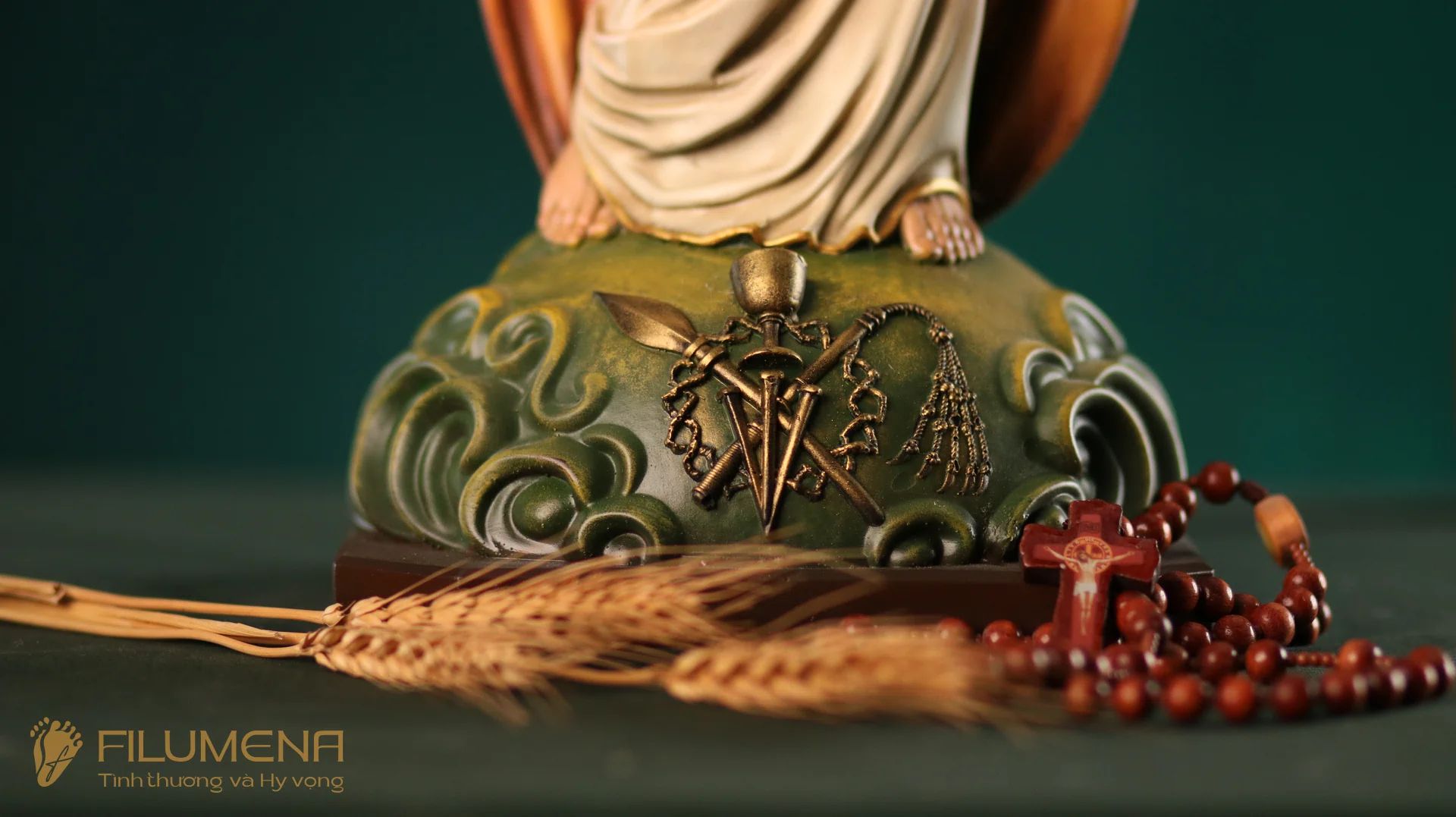 Tượng Chúa Ki-tô Vua Vũ trụ cao 50 cm bằng bột đá