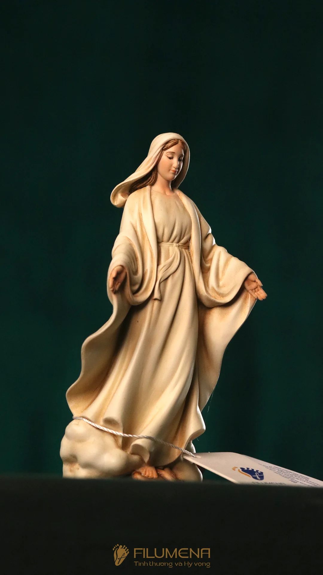 Tượng Đức Mẹ Ban Ơn cao 15 cm, 20 cm màu trắng M3