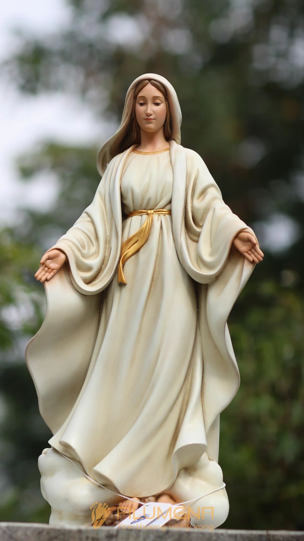 Tượng Đức Mẹ Ban Ơn cao 30 cm, 40 cm màu trắng ngà M3