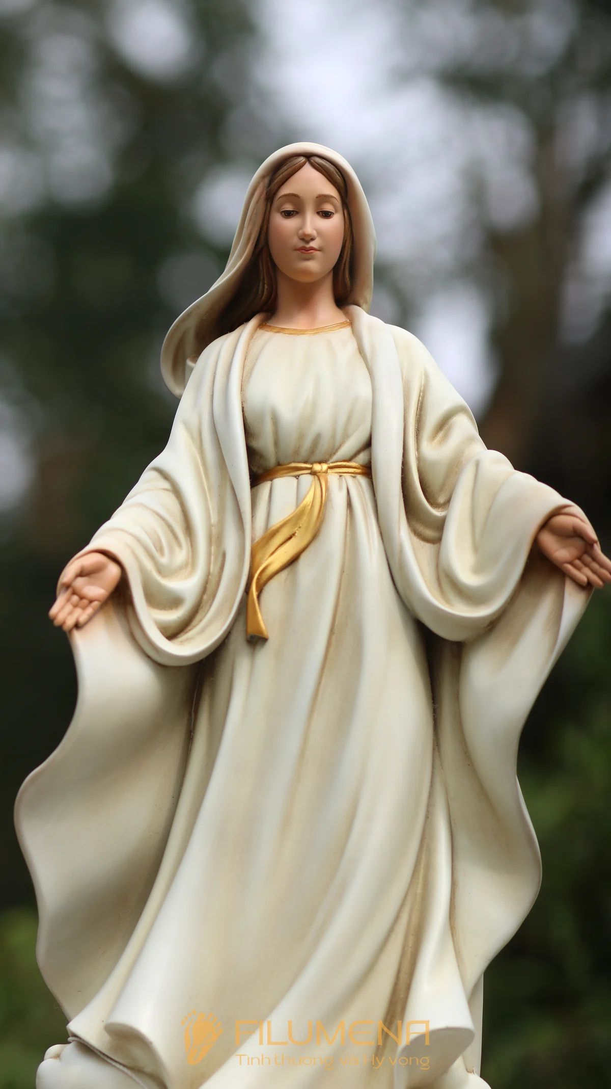Tượng Đức Mẹ Ban Ơn cao 30 cm, 40 cm màu trắng ngà M3