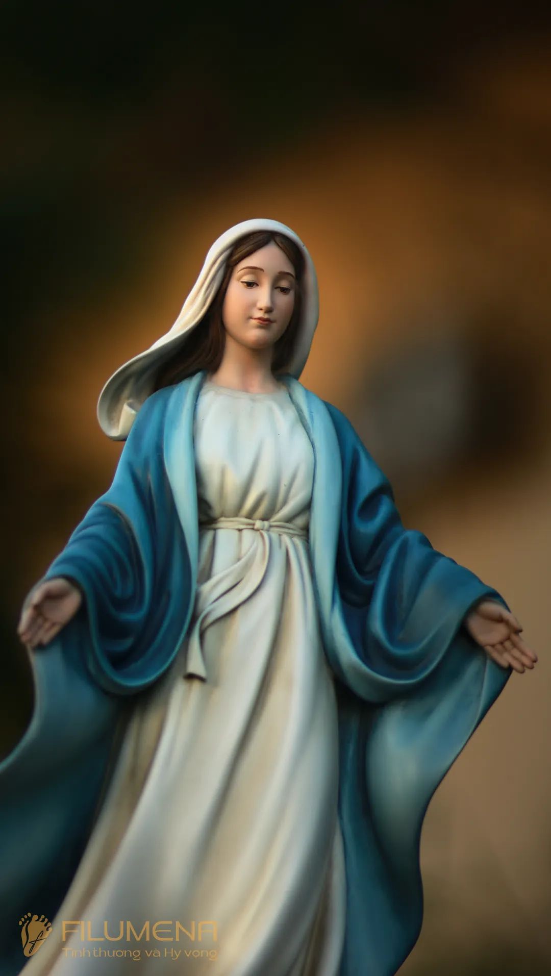 Statues de la Vierge Marie créées et fabriquées par Filumena Art, fabricant and grossiste des articles religieux au Vietnam