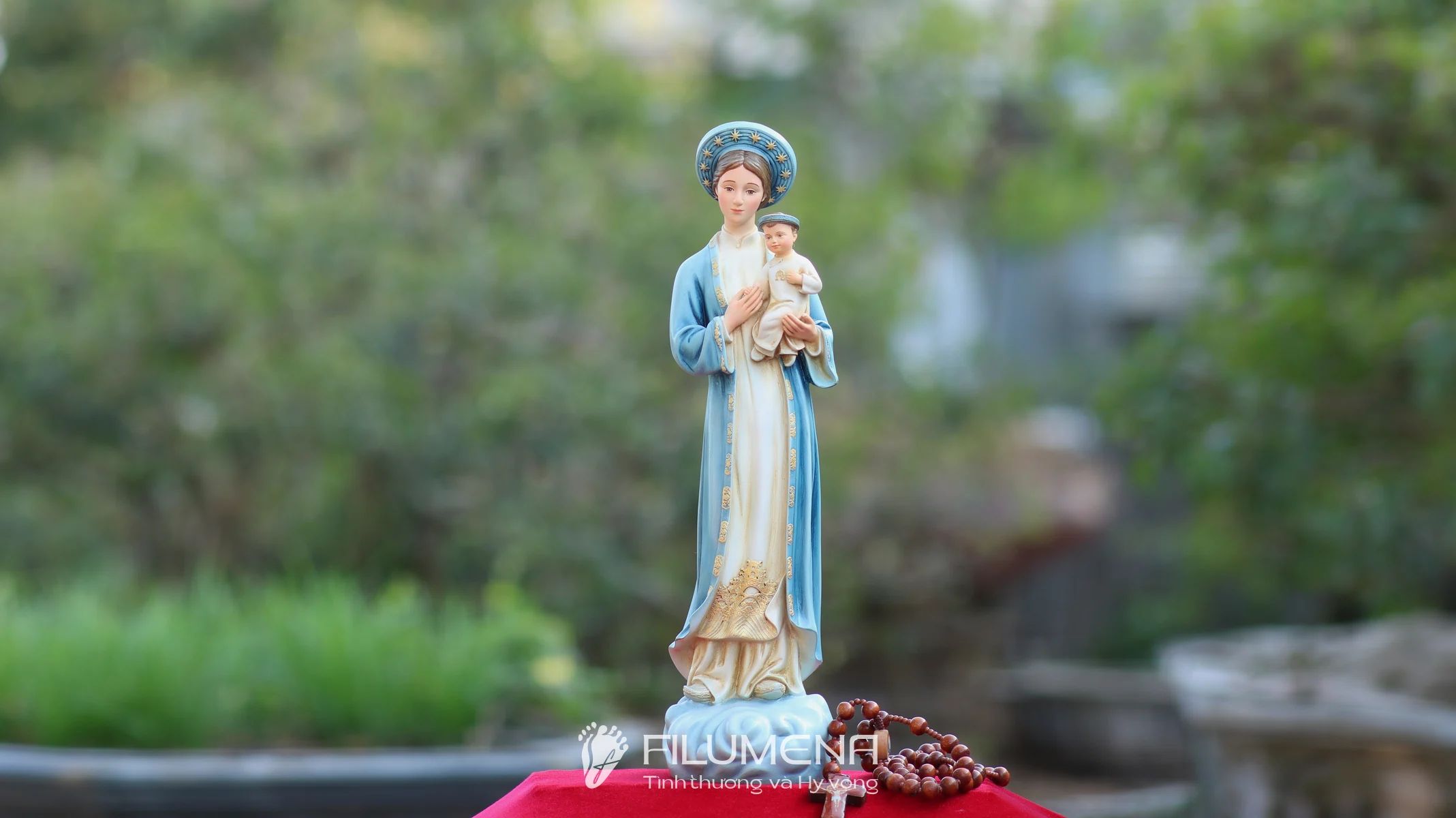 Tượng Đức Mẹ La Vang