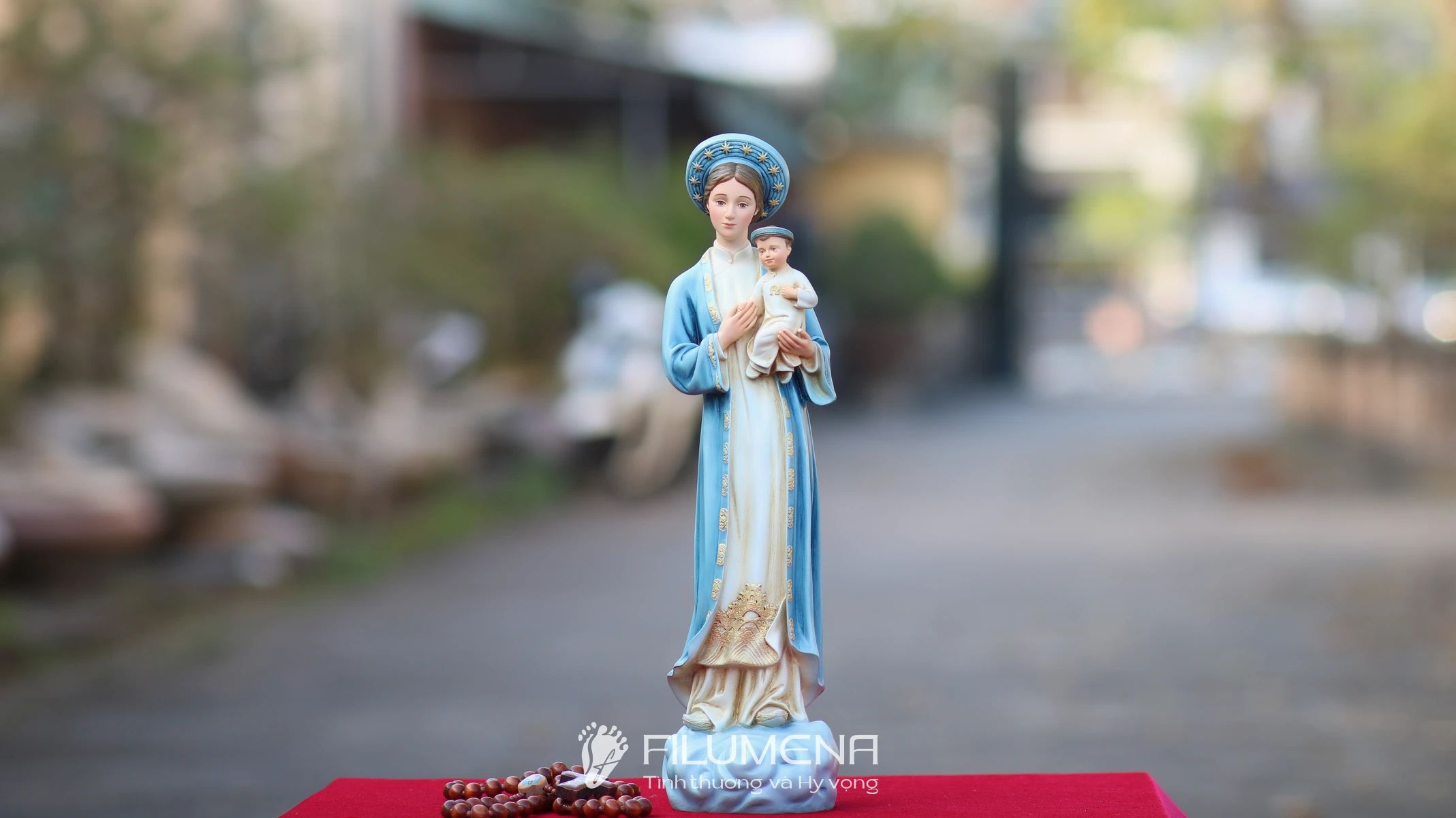 Tượng Đức Mẹ La Vang