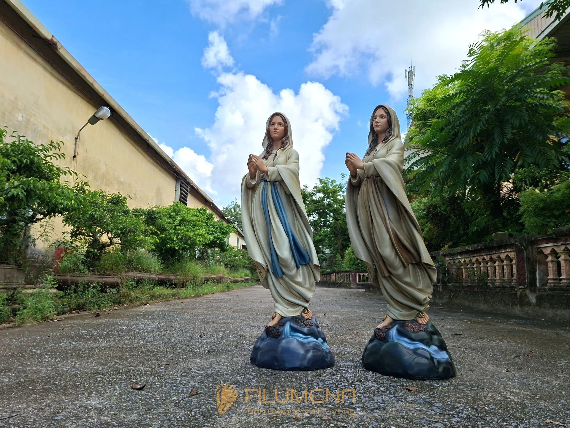 Tượng Đức Mẹ Lộ Đức cao 110 cm màu trắng