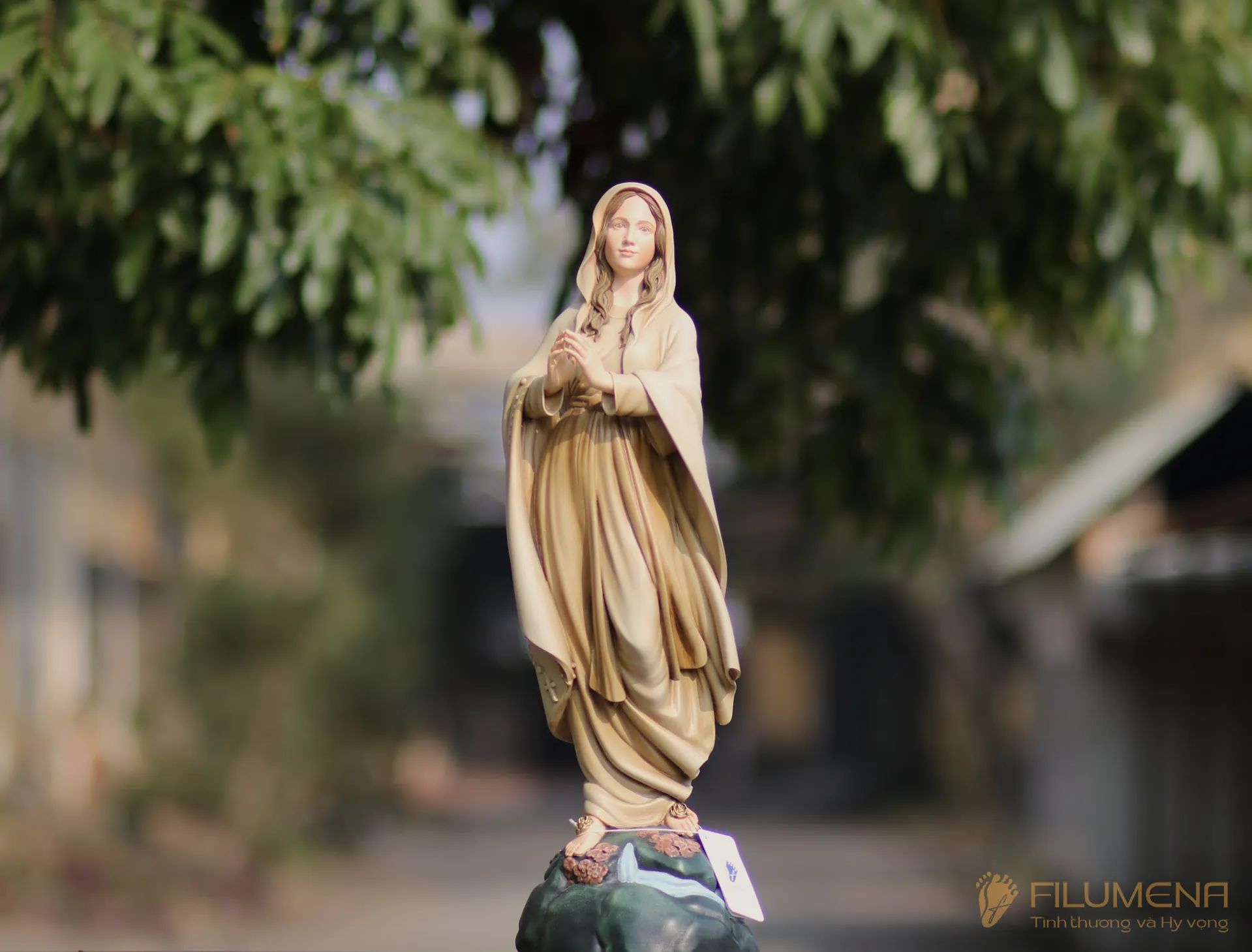 catholic statues created and manufactured by Filumena Art