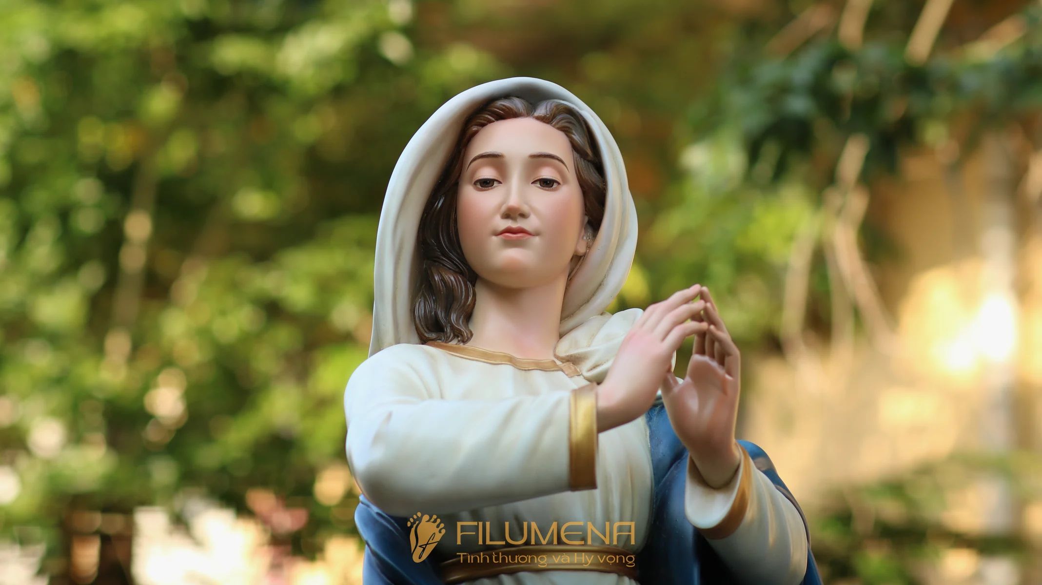 Đọc Kinh Tin Kính cùng các mẫu tượng Đức Mẹ của Tượng Công giáo Filumena