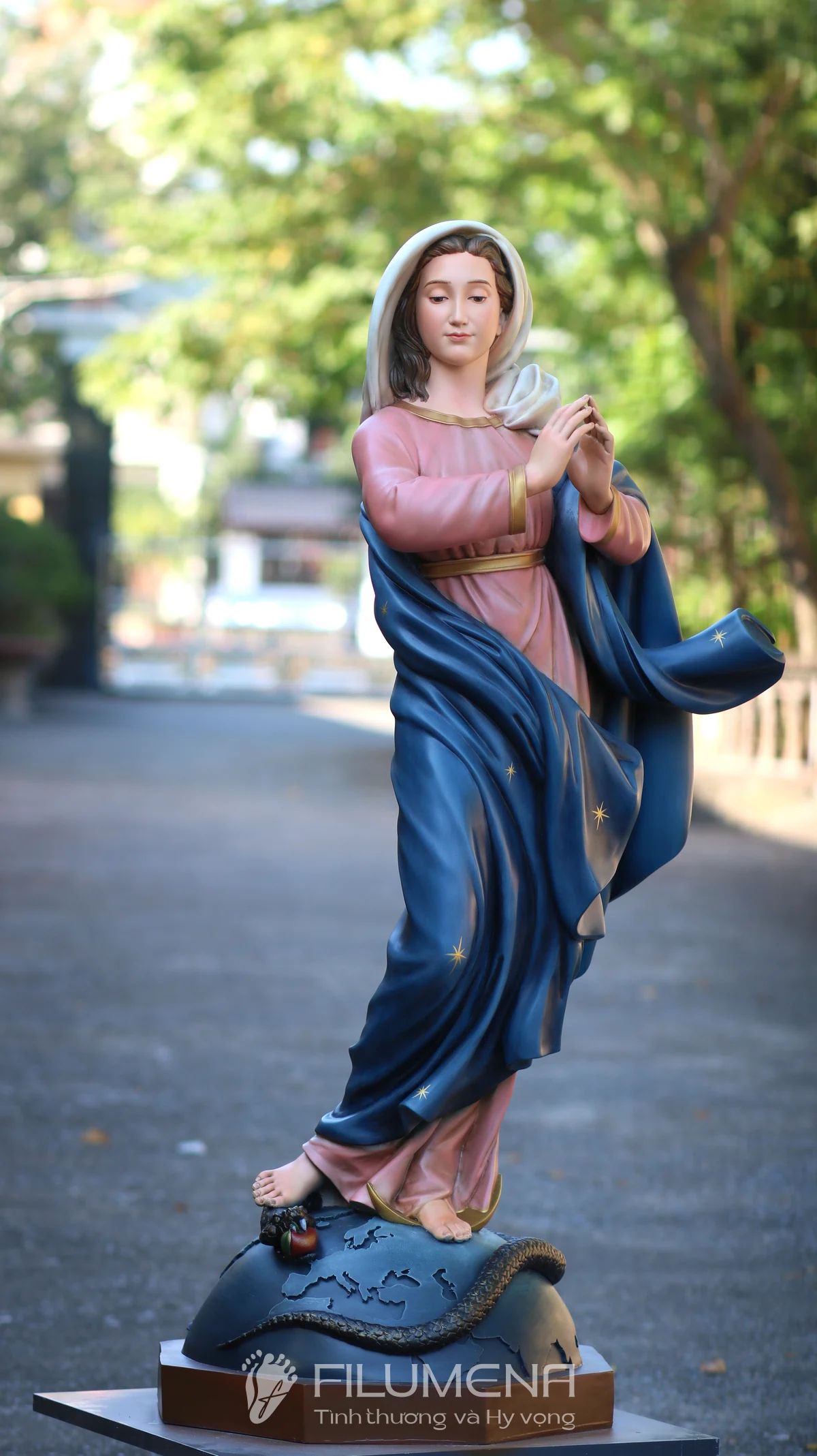Tượng Đức Mẹ sáng tác bởi Tượng Công giáo Filumena