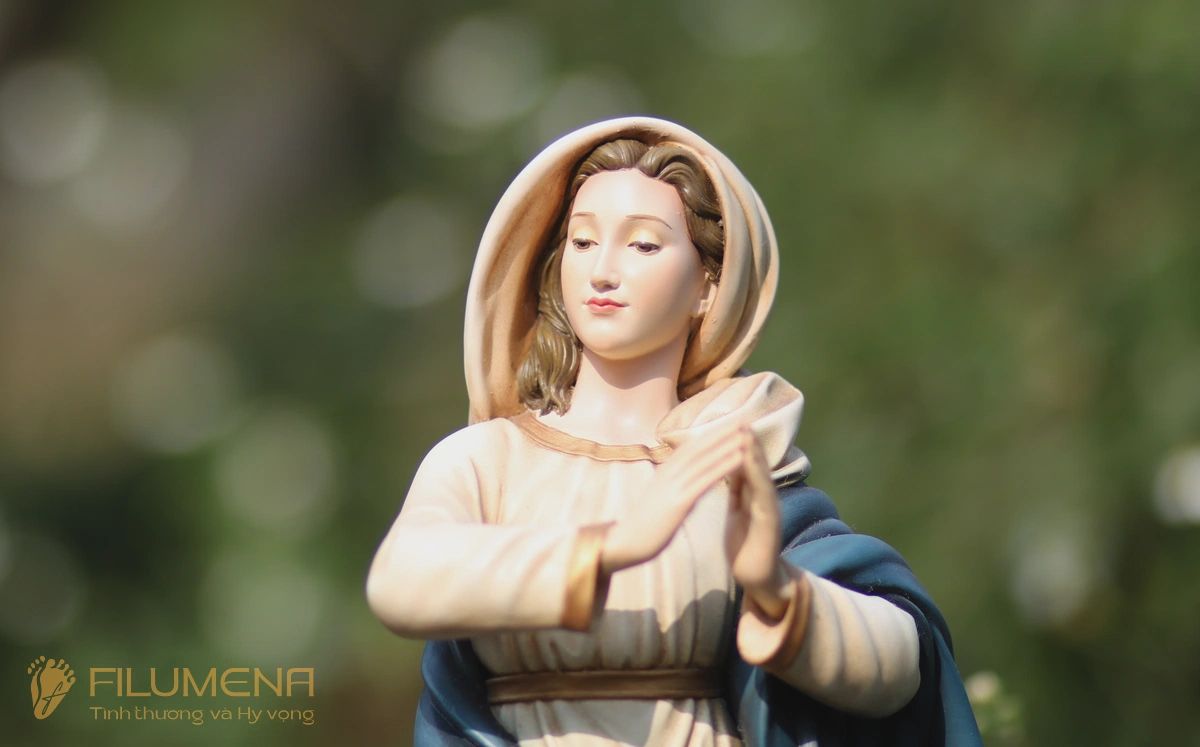 Statues de la Vierge Marie créées et fabriquées par Filumena Art, fabricant and grossiste des articles religieux au Vietnam
