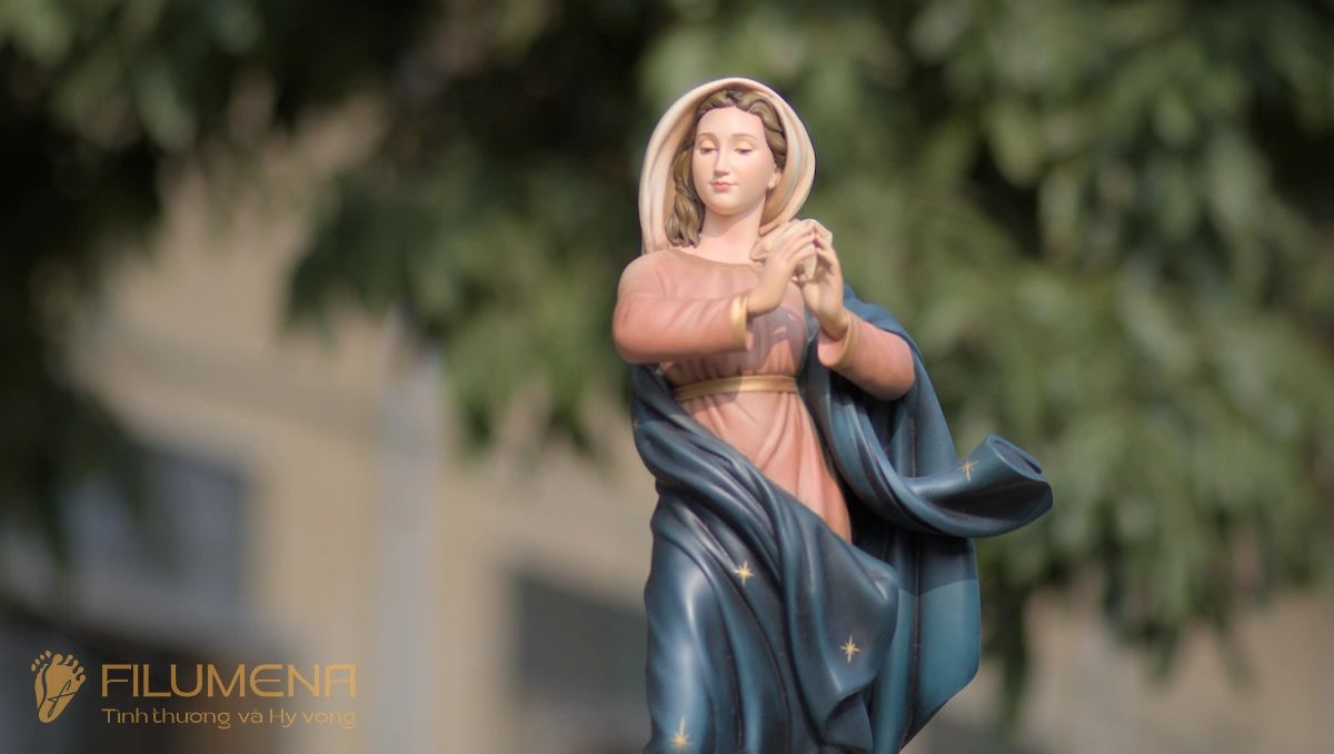 Đọc Kinh Tin Kính cùng các mẫu tượng Đức Mẹ của Tượng Công giáo Filumena