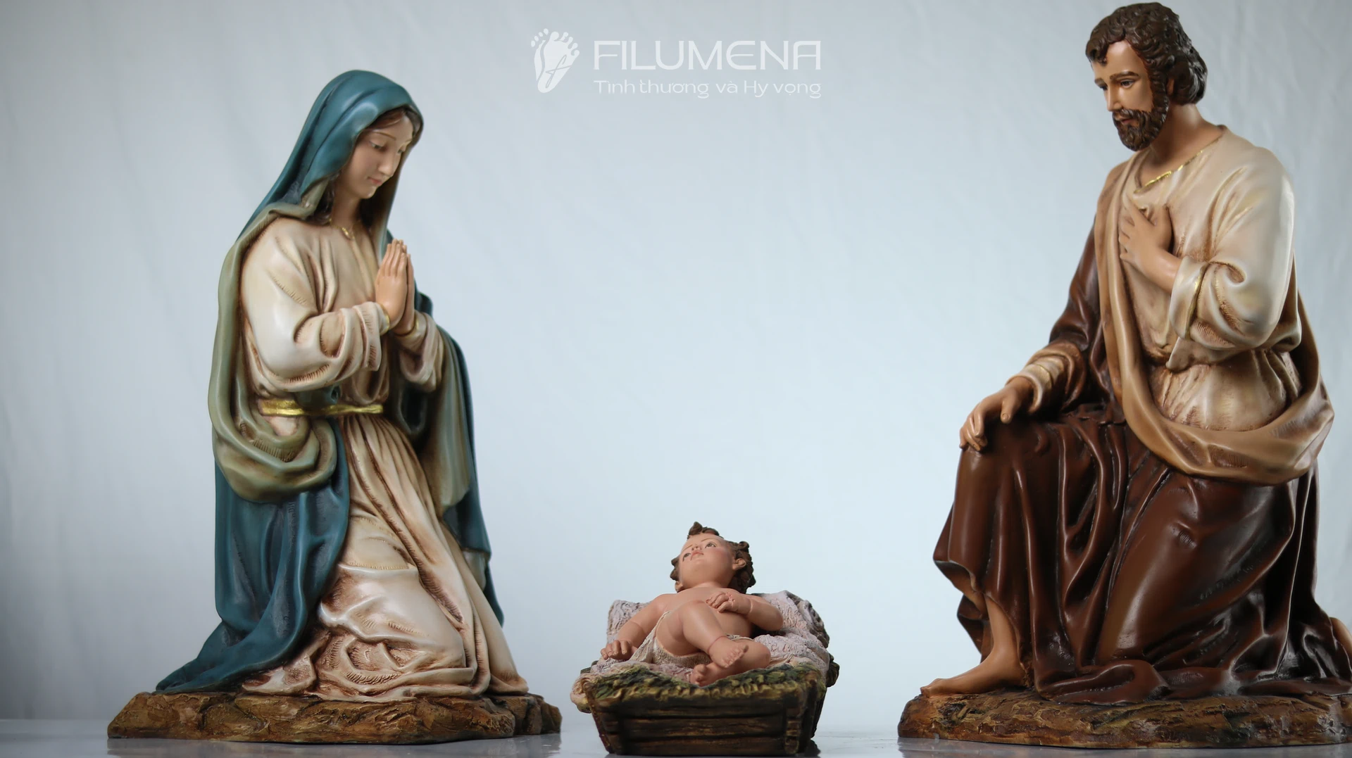 Giáng sinh 2025 thứ năm ngày 25/12 - Bộ tượng Giáng sinh do Filumena sáng tác