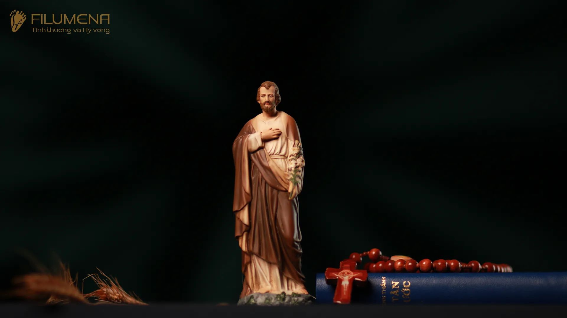 Tượng Thánh Giuse Hoa Huệ 15 cm, 20 cm màu nâu M1