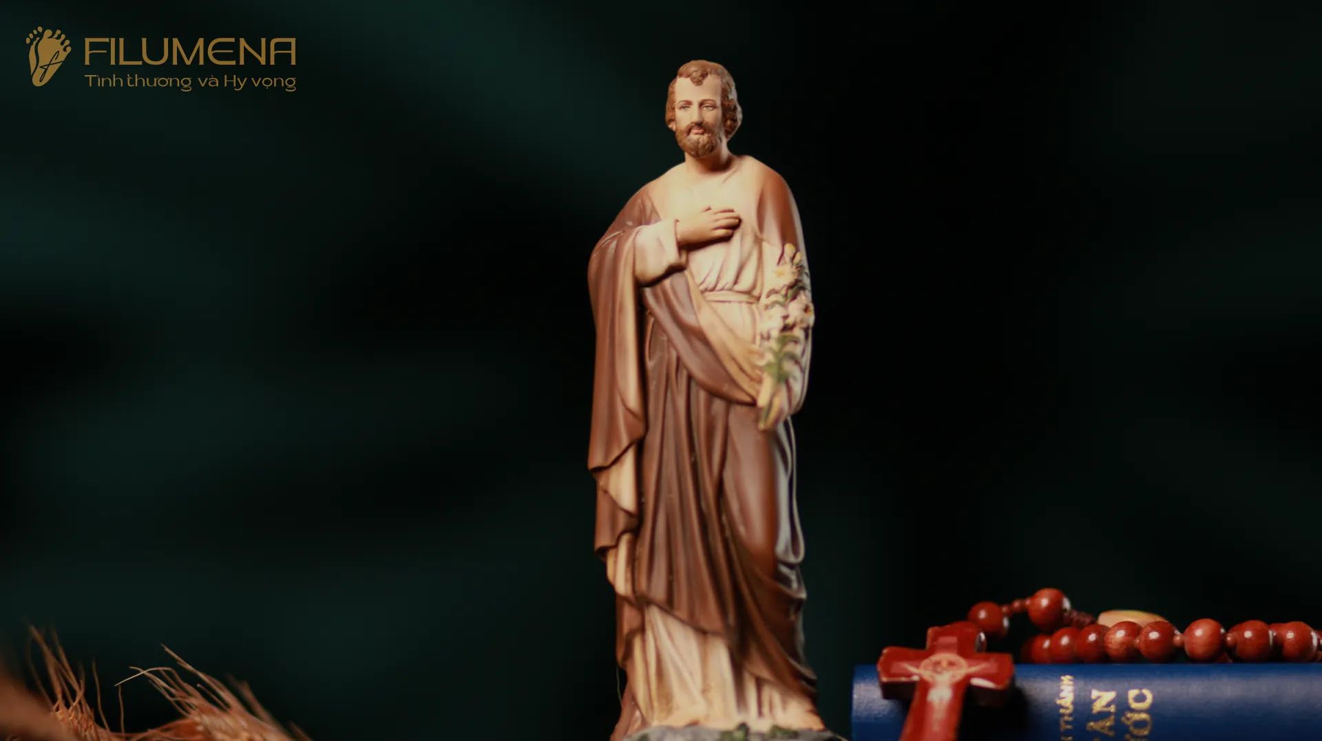 Tượng Thánh Giuse Hoa Huệ 15 cm, 20 cm màu nâu M1