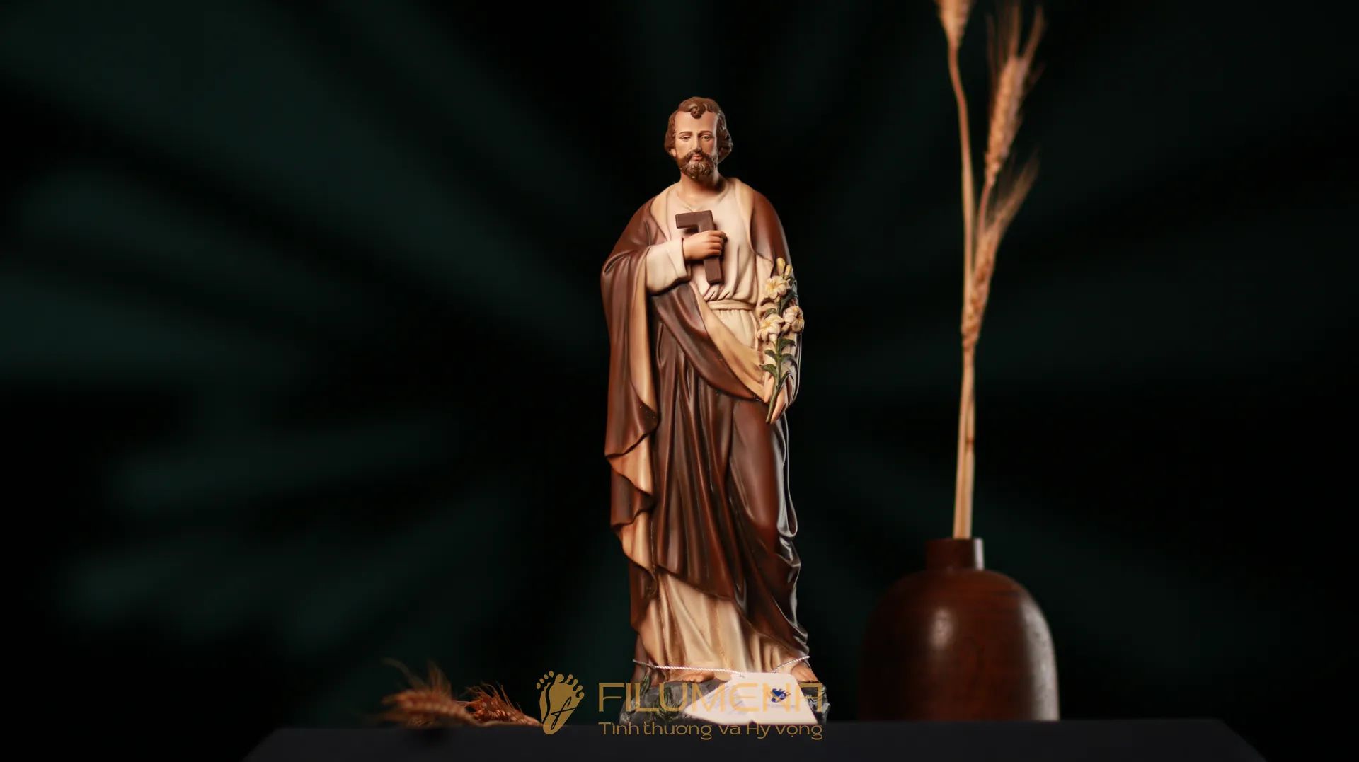 name tại VN. Tượng Công giáo Filumena là tượng của Tình thương và Hy vọng. Bản quyền các tác phẩm tượng Công giáo thuộc về Filumena Art, Cộng hòa Pháp. Filumena sáng tác và sản xuất nhiều mẫu tượng Công giáo khác như 