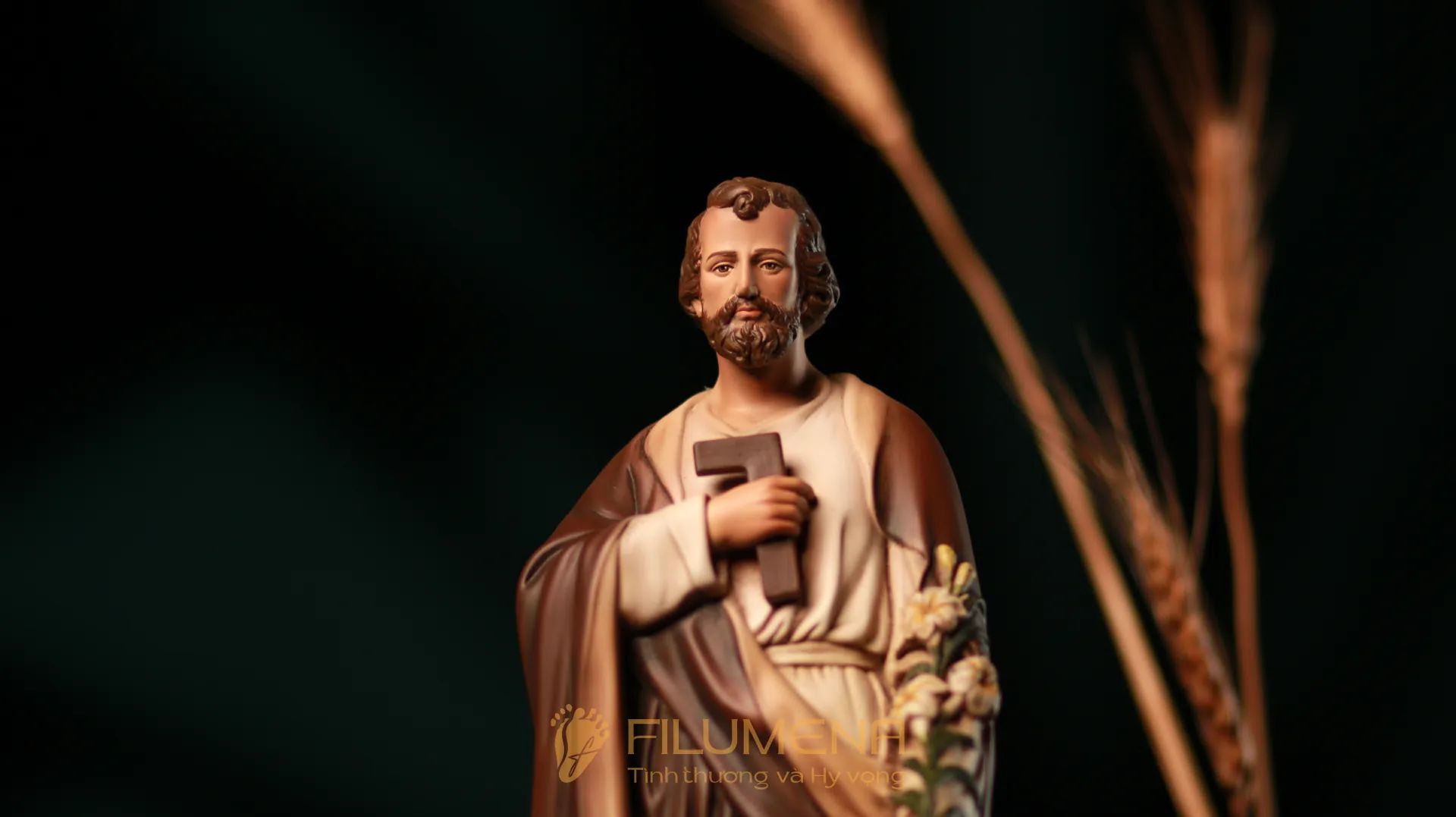 Ngắm 5 sự Thương cùng Bàn thờ Công giáo và Tượng Công giáo Filumena