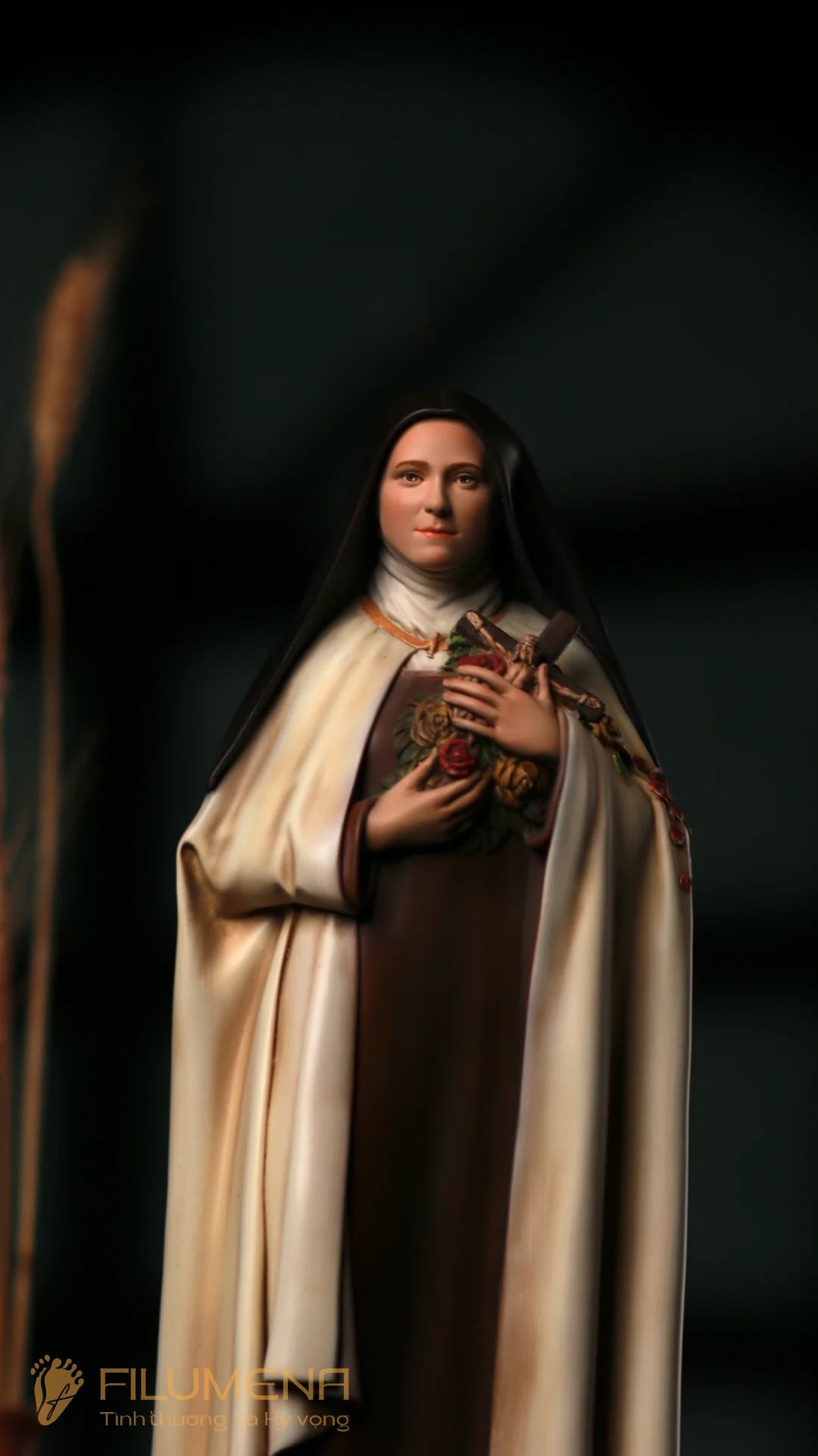 Tượng Thánh Tê-rê-sa Hài Đồng Giê-su, sáng tác của Filumena