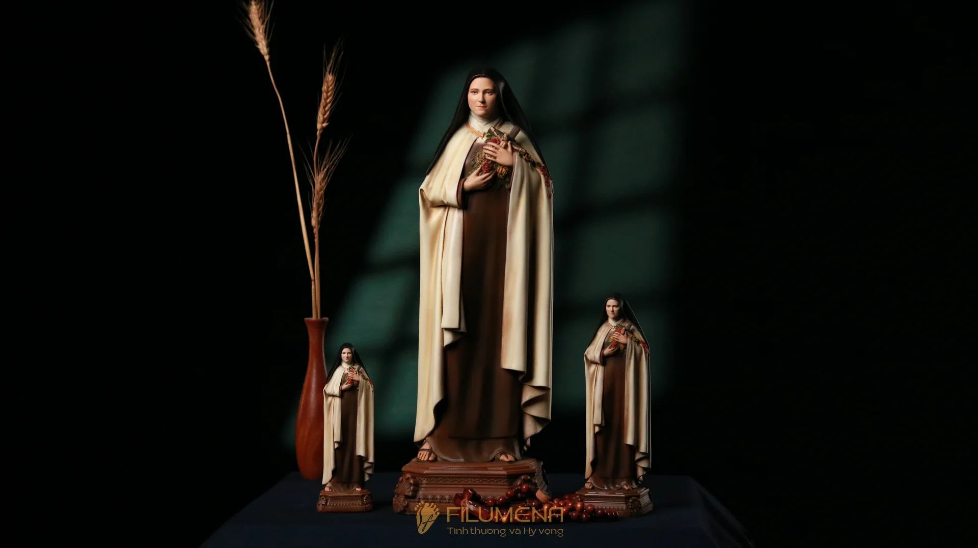 Tượng Thánh Tê-rê-sa Hài Đồng Giê-su, sáng tác của Filumena